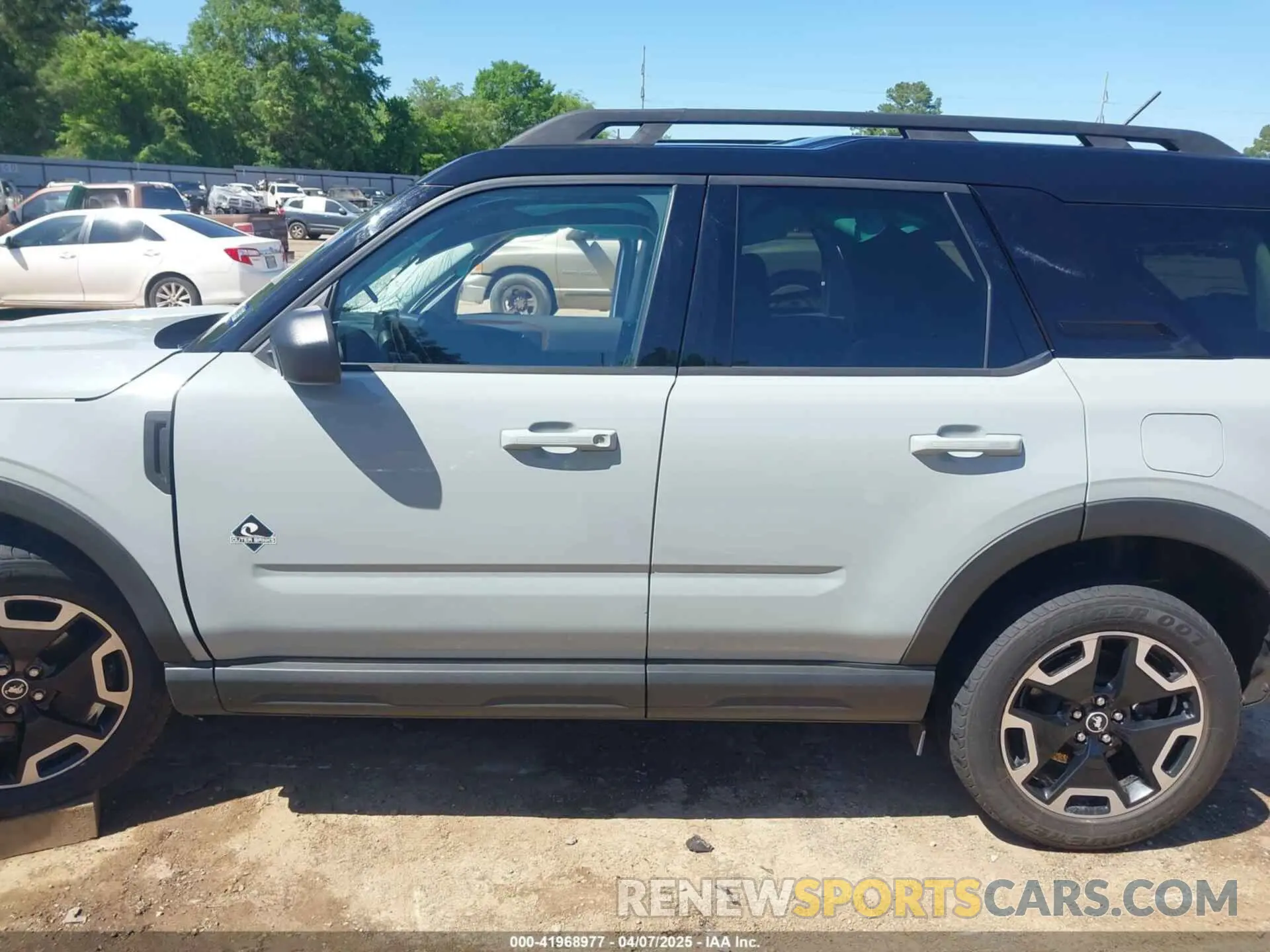 15 Photograph of a damaged car 3FMCR9C67NRD82022 FORD BRONCO SPORT 2022