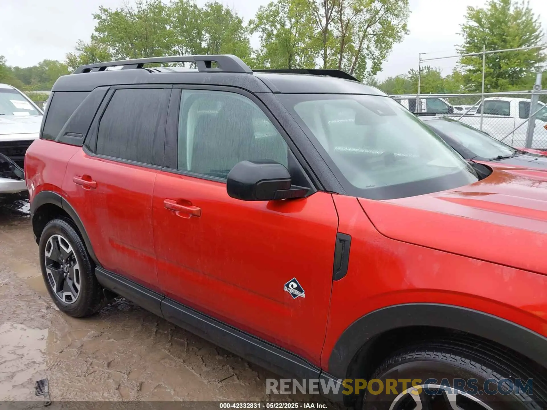12 Photograph of a damaged car 3FMCR9C68NRD70803 FORD BRONCO SPORT 2022