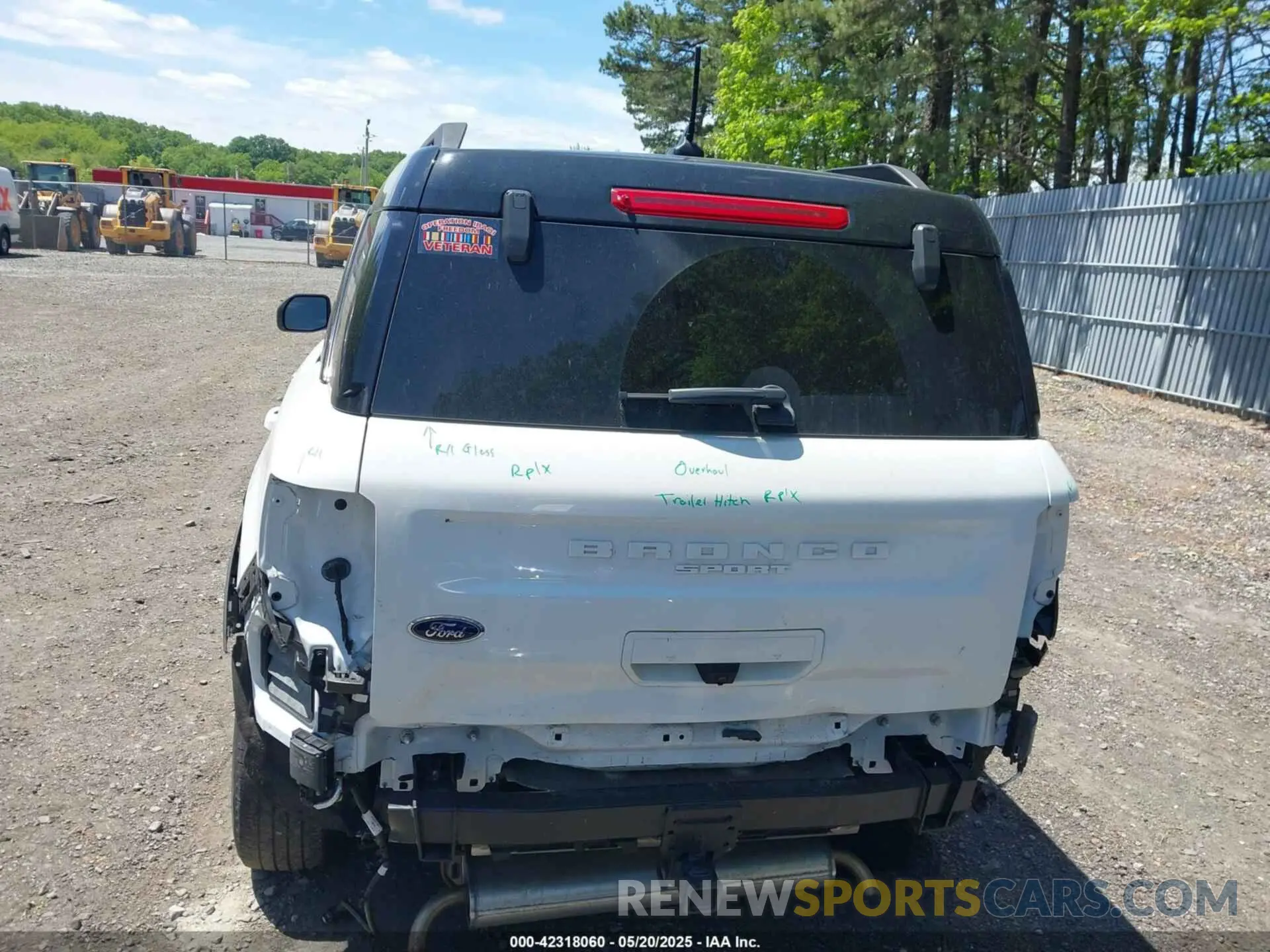 16 Photograph of a damaged car 3FMCR9C6XNRD29721 FORD BRONCO SPORT 2022