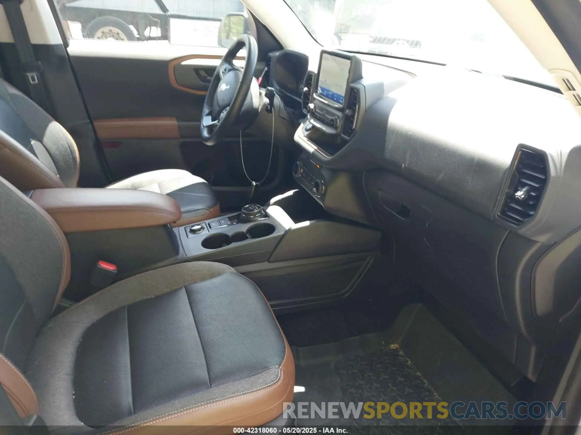 5 Photograph of a damaged car 3FMCR9C6XNRD29721 FORD BRONCO SPORT 2022