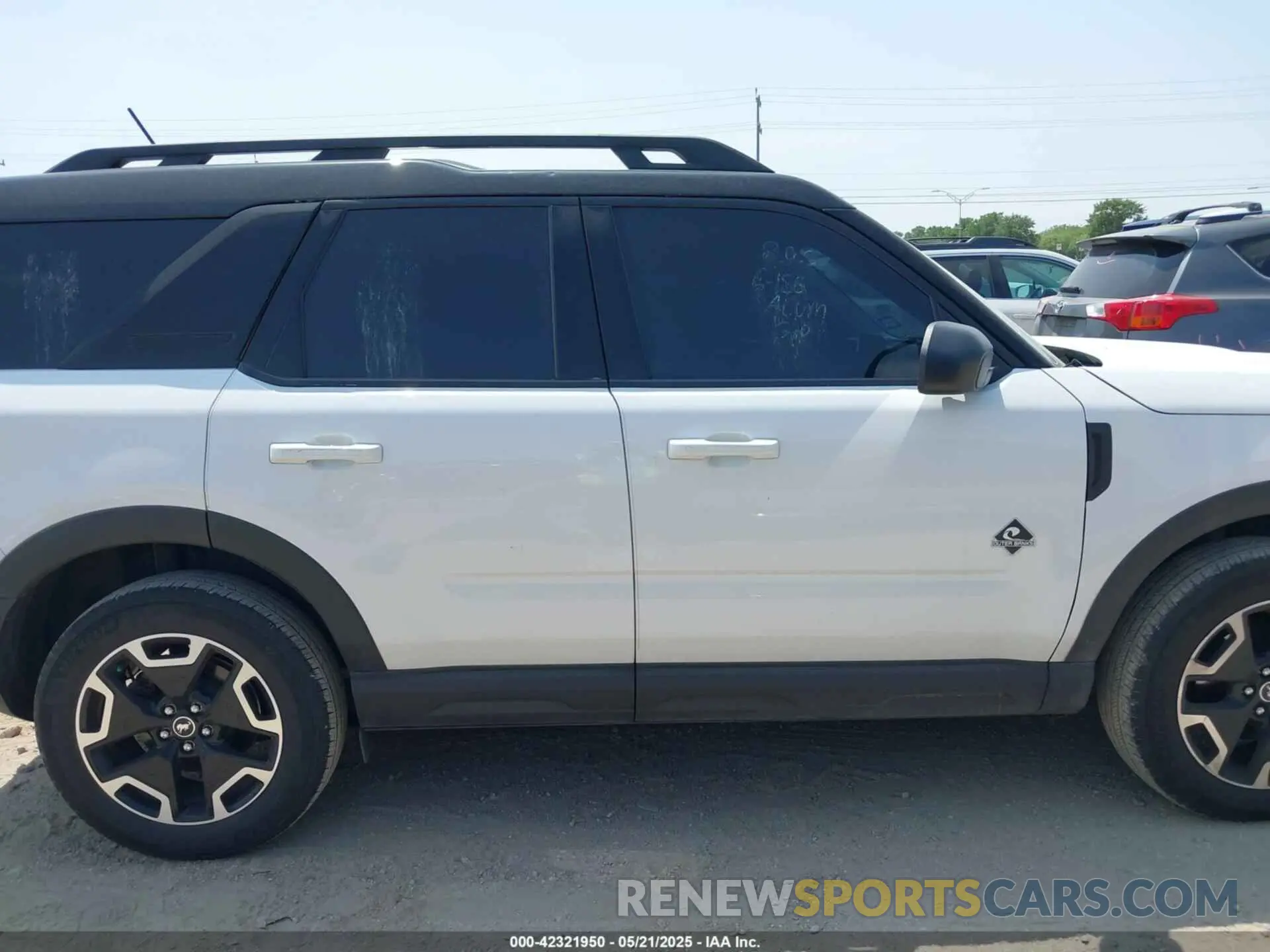13 Photograph of a damaged car 3FMCR9C6XNRE27616 FORD BRONCO SPORT 2022