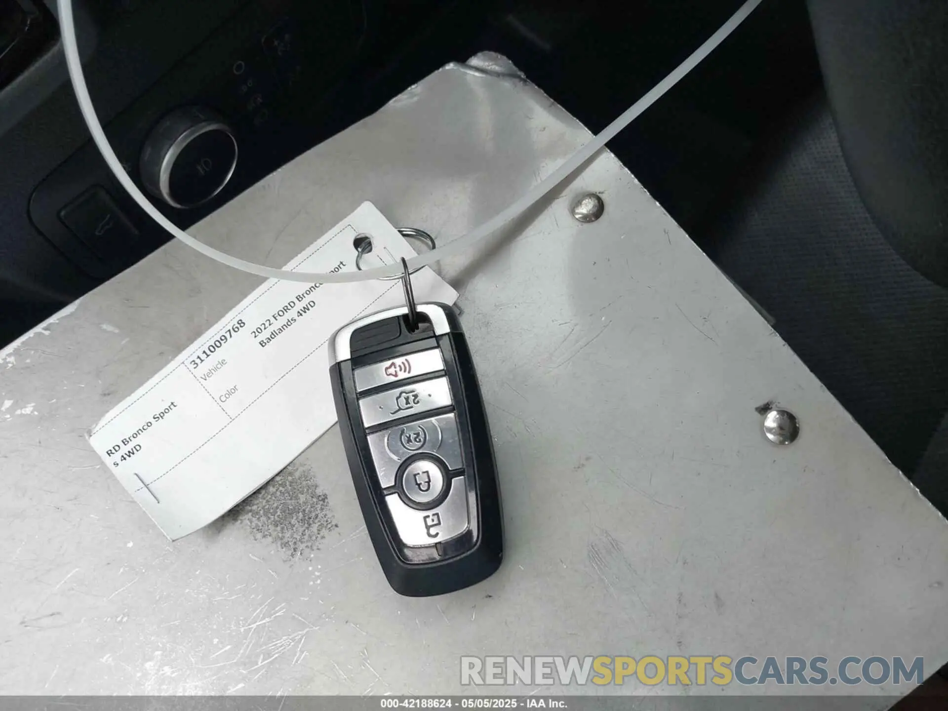 11 Photograph of a damaged car 3FMCR9D90NRD59108 FORD BRONCO SPORT 2022