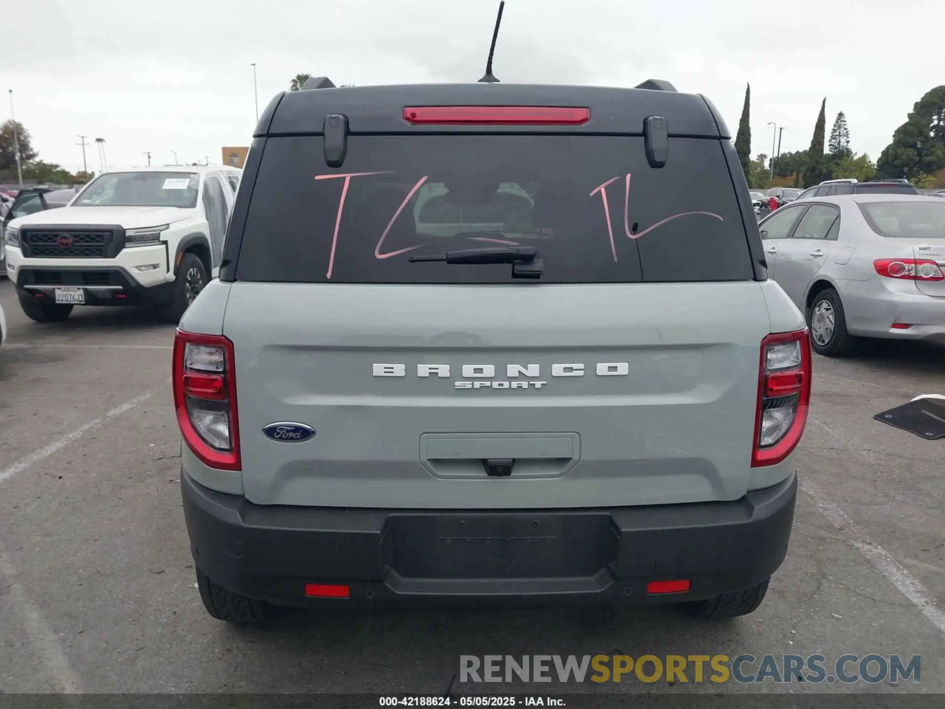 17 Photograph of a damaged car 3FMCR9D90NRD59108 FORD BRONCO SPORT 2022