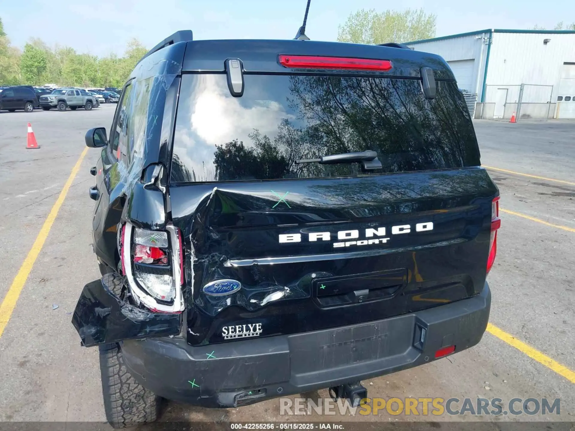 18 Photograph of a damaged car 3FMCR9D95NRD81024 FORD BRONCO SPORT 2022