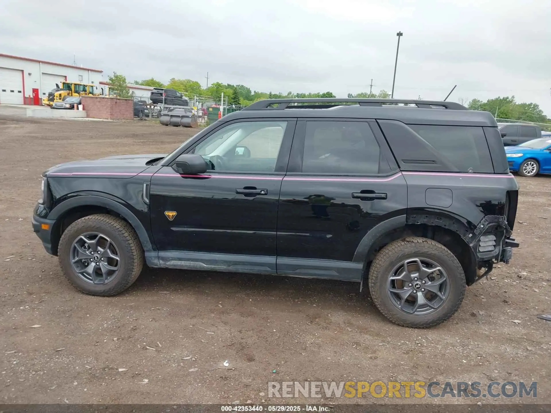 15 Photograph of a damaged car 3FMCR9D96NRD00726 FORD BRONCO SPORT 2022