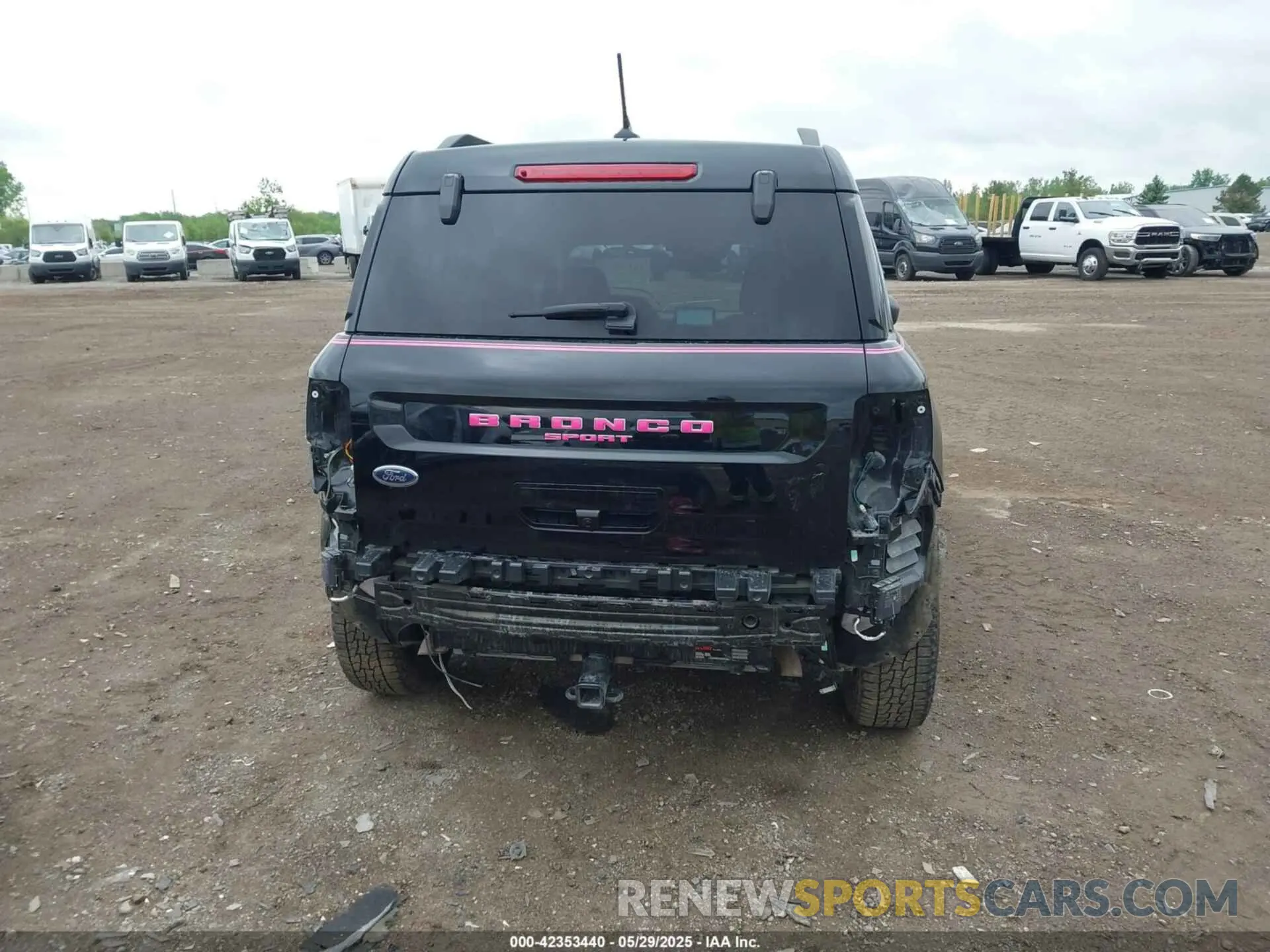 17 Photograph of a damaged car 3FMCR9D96NRD00726 FORD BRONCO SPORT 2022