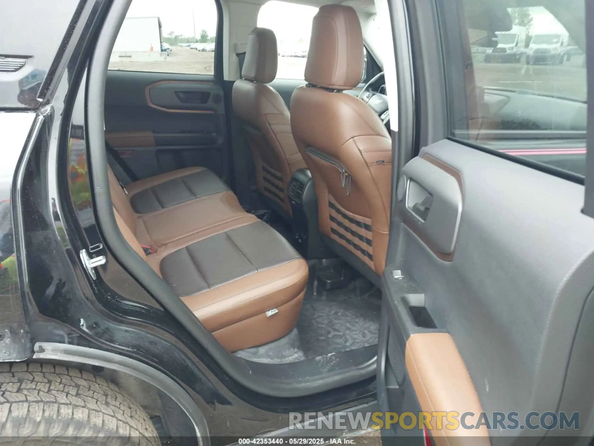 8 Photograph of a damaged car 3FMCR9D96NRD00726 FORD BRONCO SPORT 2022