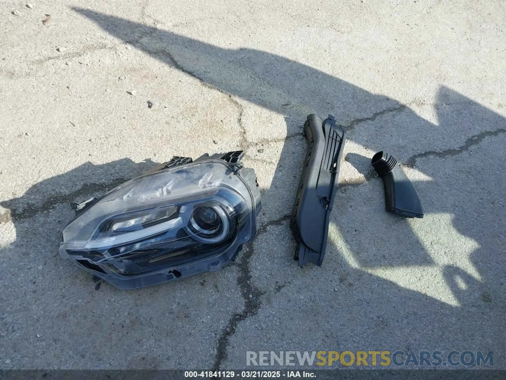 12 Photograph of a damaged car 3FMCR9D98NRD87142 FORD BRONCO SPORT 2022
