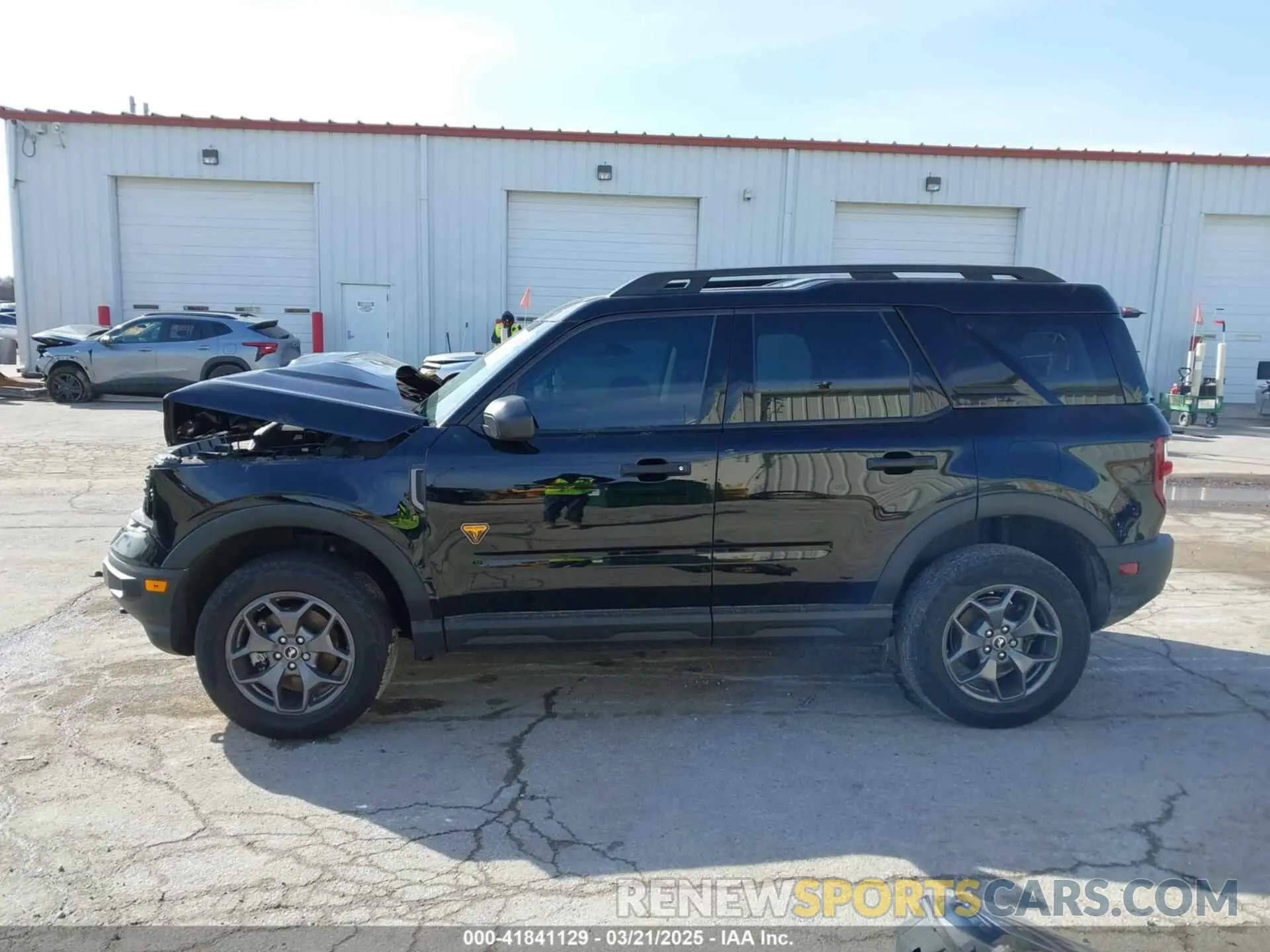 15 Photograph of a damaged car 3FMCR9D98NRD87142 FORD BRONCO SPORT 2022