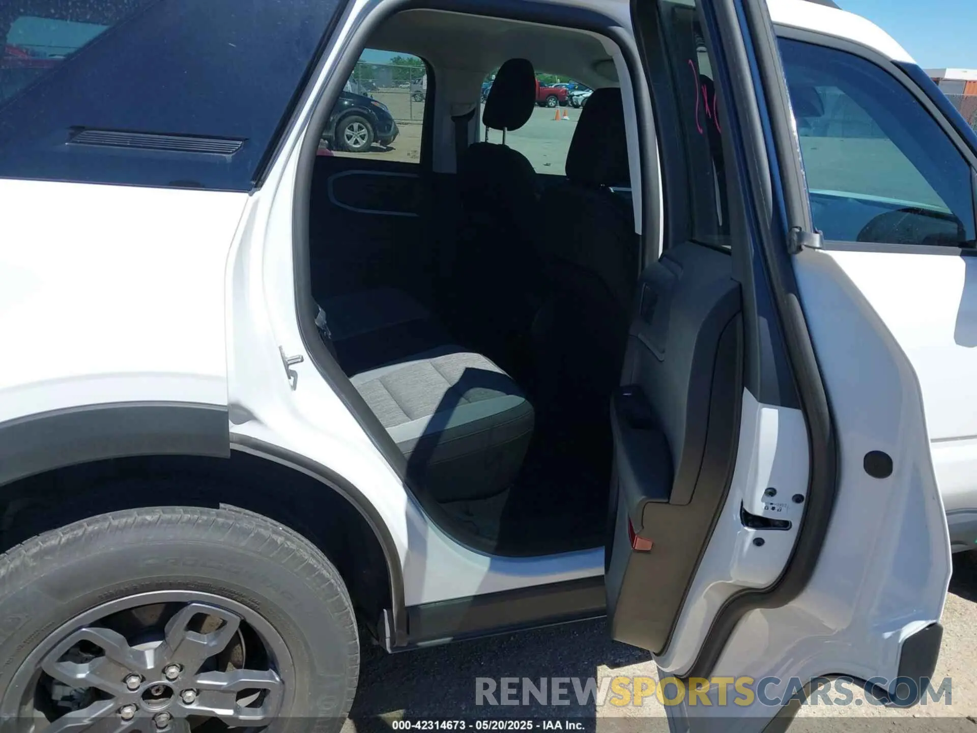 8 Photograph of a damaged car 3FMCR9B65PRE10890 FORD BRONCO SPORT 2023