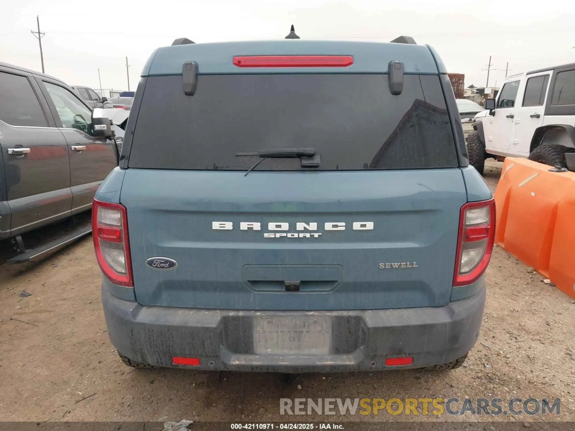 17 Photograph of a damaged car 3FMCR9B67PRD41734 FORD BRONCO SPORT 2023