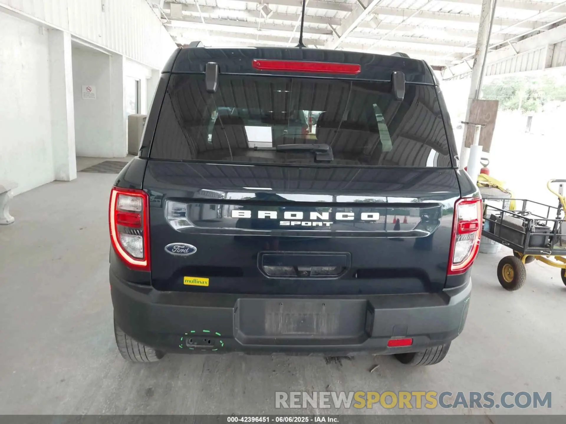 17 Photograph of a damaged car 3FMCR9B6XPRD95643 FORD BRONCO SPORT 2023