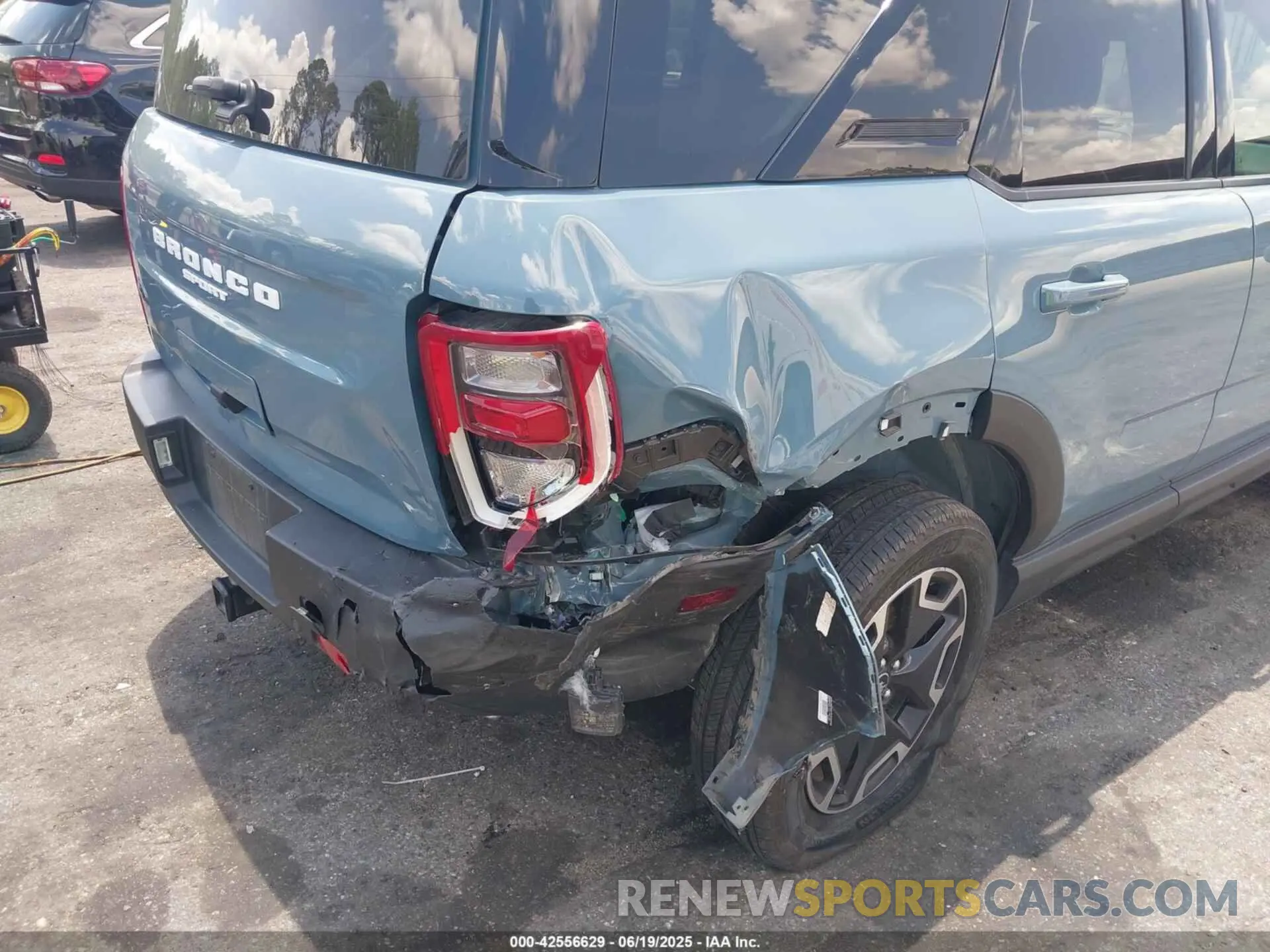 6 Photograph of a damaged car 3FMCR9C65PRD06673 FORD BRONCO SPORT 2023