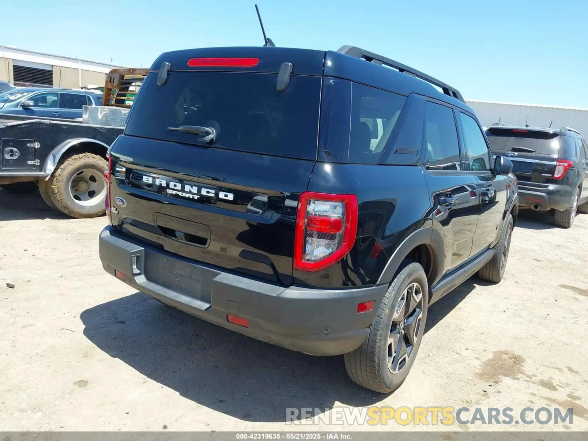4 Photograph of a damaged car 3FMCR9C67PRE13479 FORD BRONCO SPORT 2023