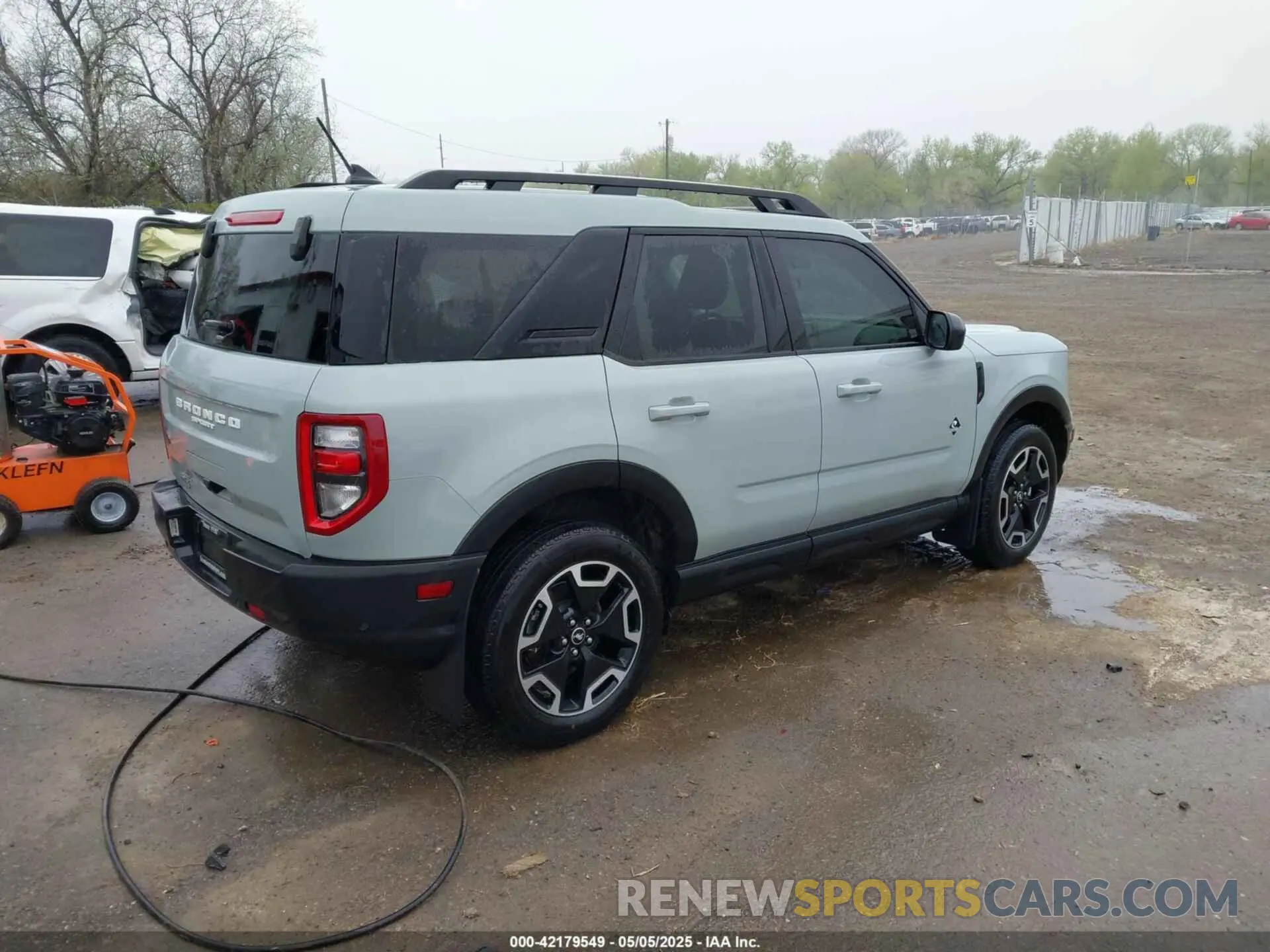 4 Photograph of a damaged car 3FMCR9C68PRE24233 FORD BRONCO SPORT 2023