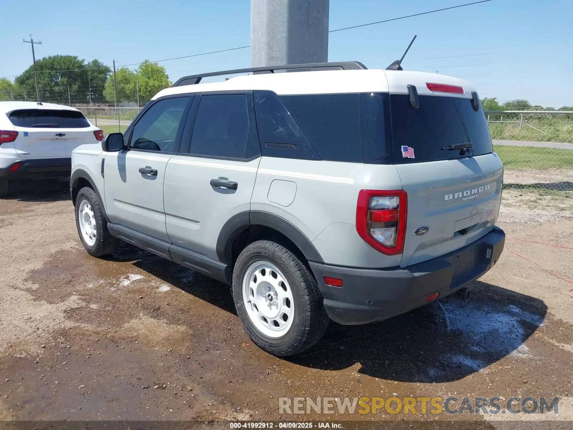 3 Photograph of a damaged car 3FMCR9G60PRD88788 FORD BRONCO SPORT 2023