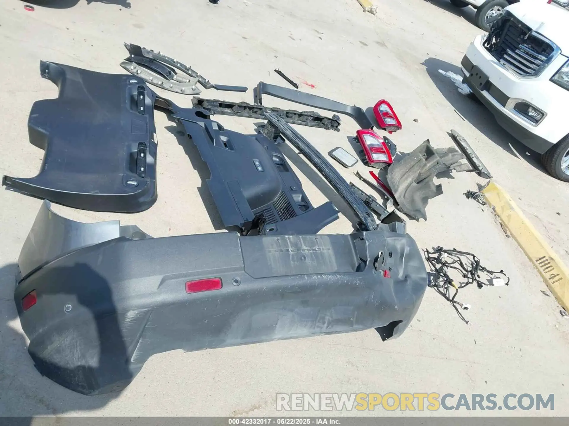 12 Photograph of a damaged car 3FMCR9B60RRE09648 FORD BRONCO SPORT 2024