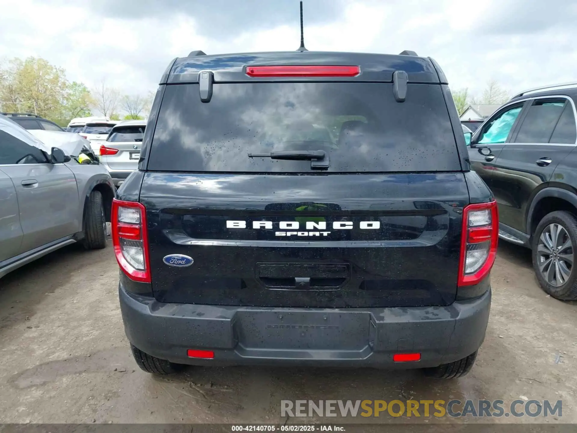 17 Photograph of a damaged car 3FMCR9B60RRE29365 FORD BRONCO SPORT 2024