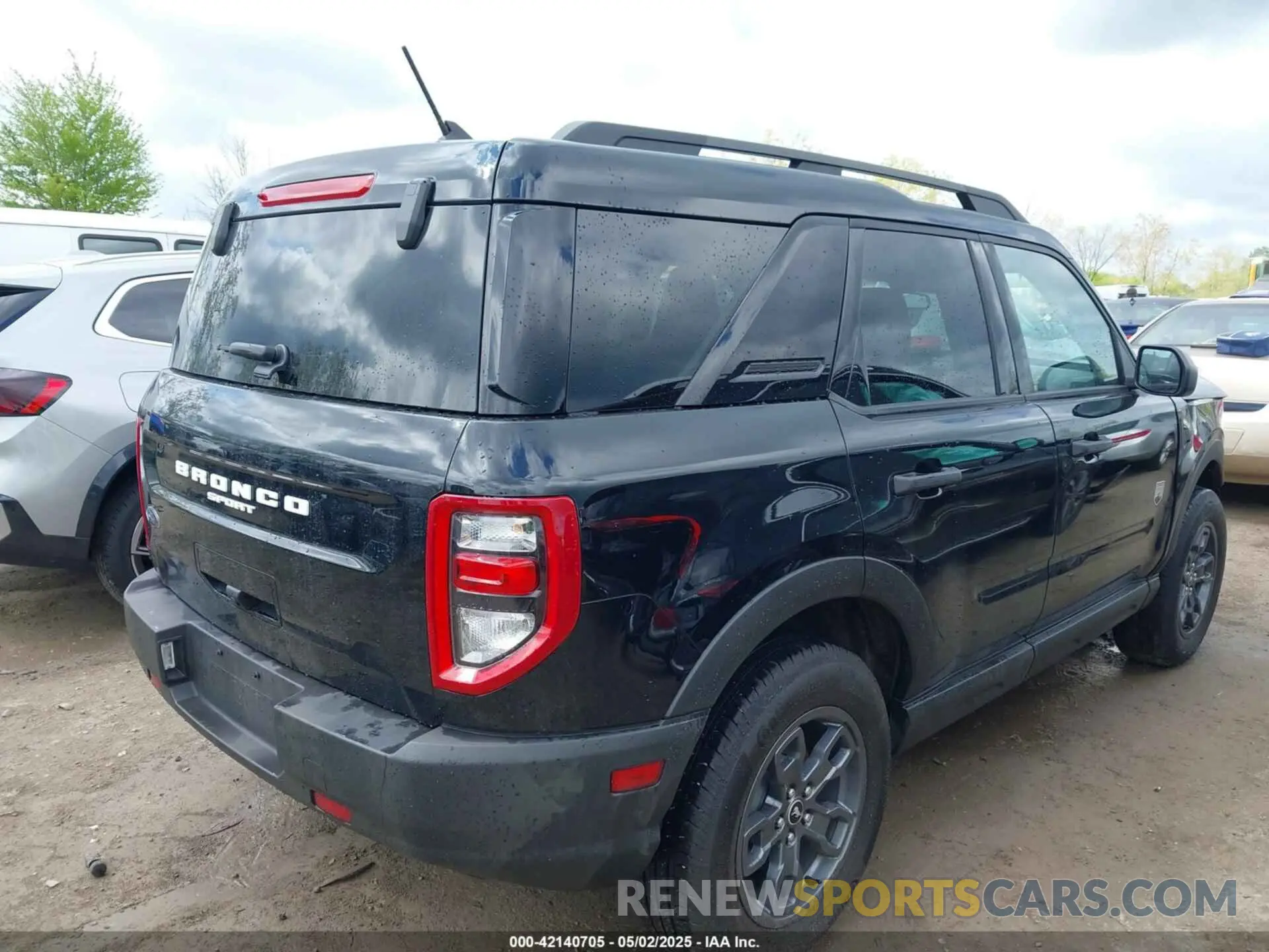 4 Photograph of a damaged car 3FMCR9B60RRE29365 FORD BRONCO SPORT 2024