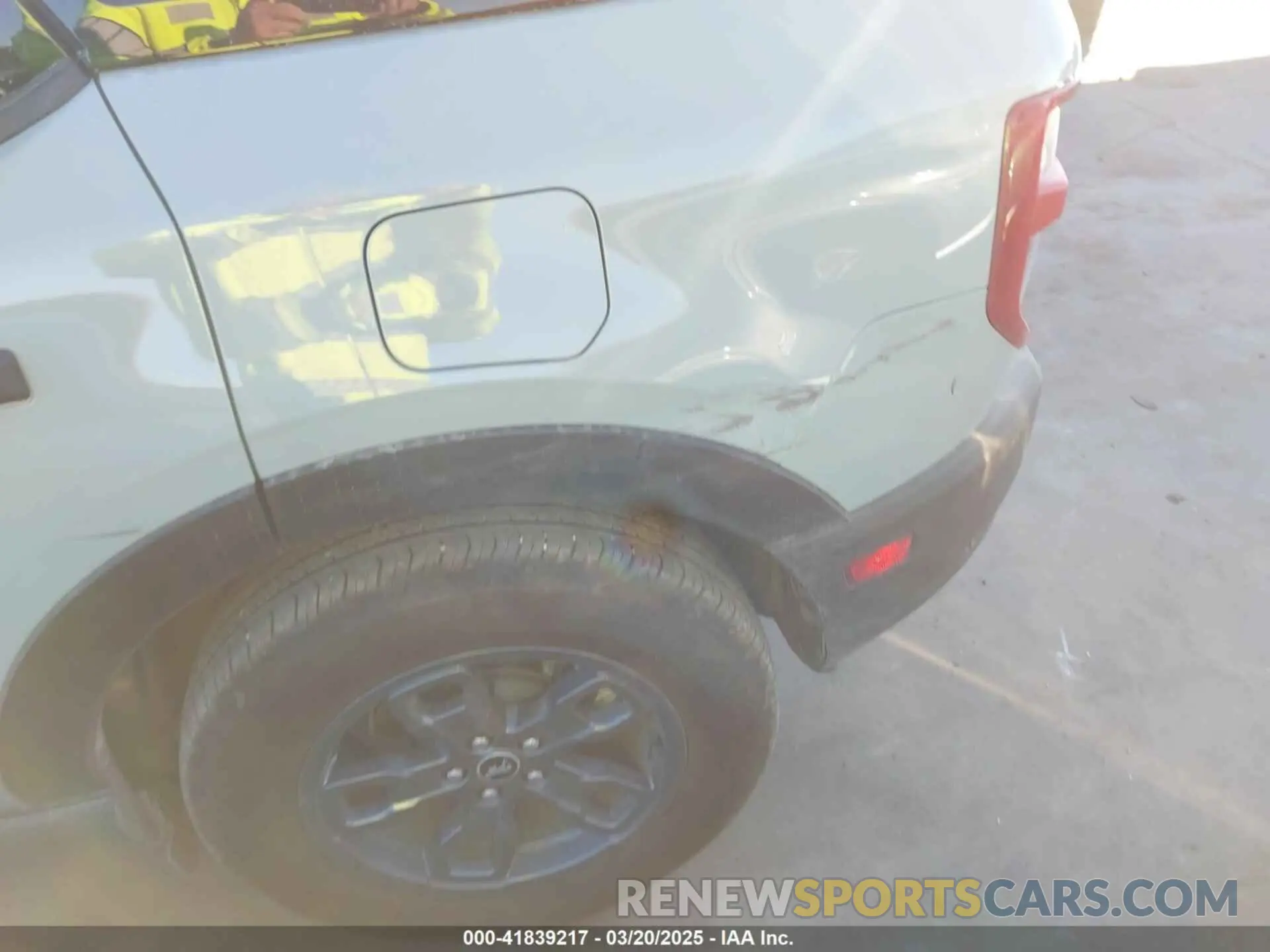 19 Photograph of a damaged car 3FMCR9B60RRF57329 FORD BRONCO SPORT 2024