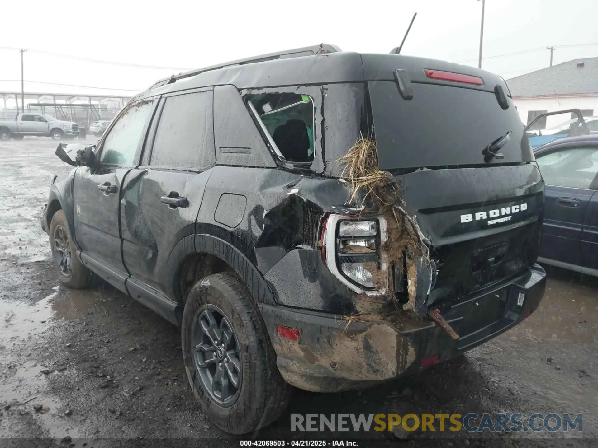 3 Photograph of a damaged car 3FMCR9B61RRE56428 FORD BRONCO SPORT 2024