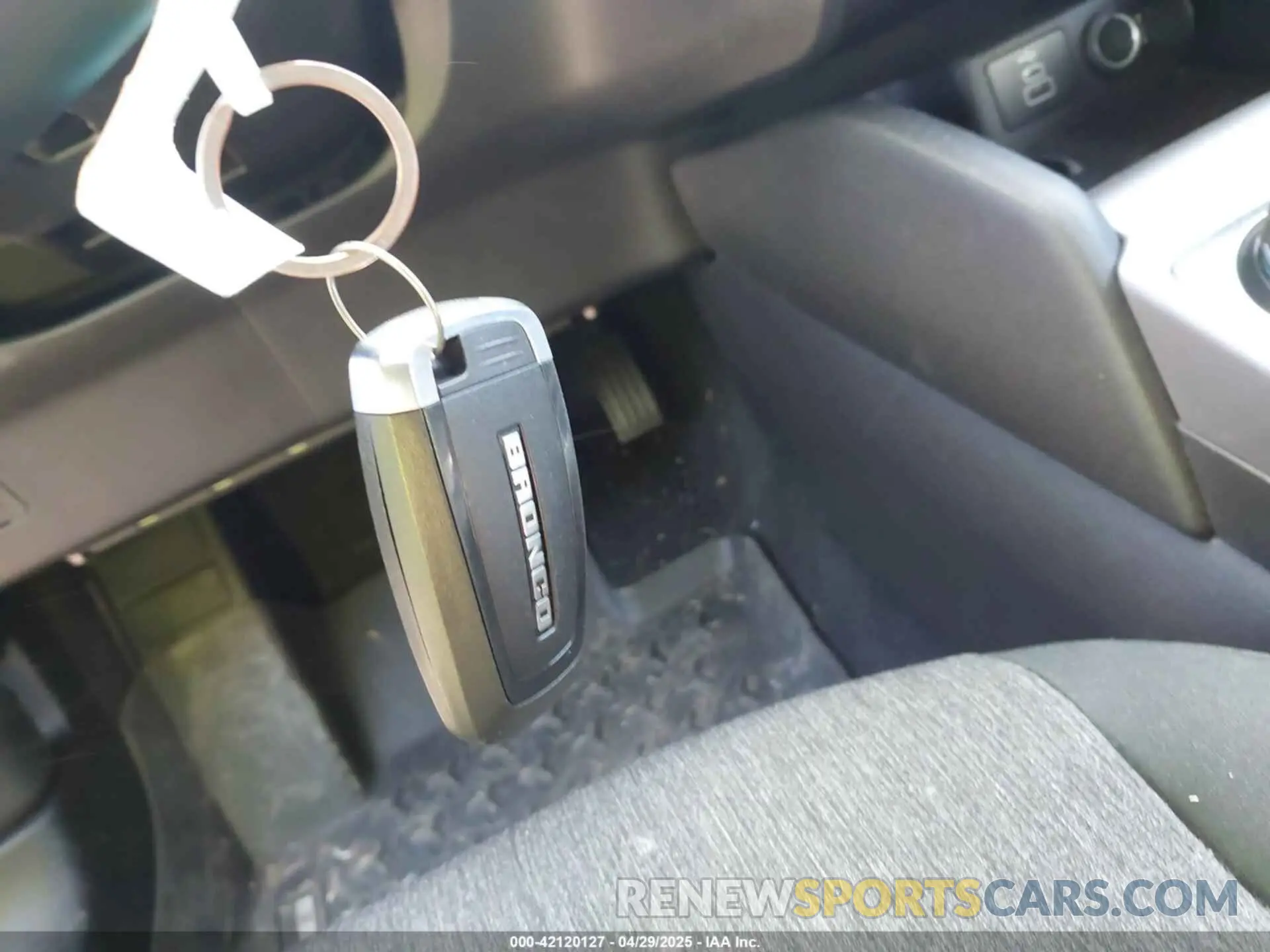 11 Photograph of a damaged car 3FMCR9B63RRE18361 FORD BRONCO SPORT 2024