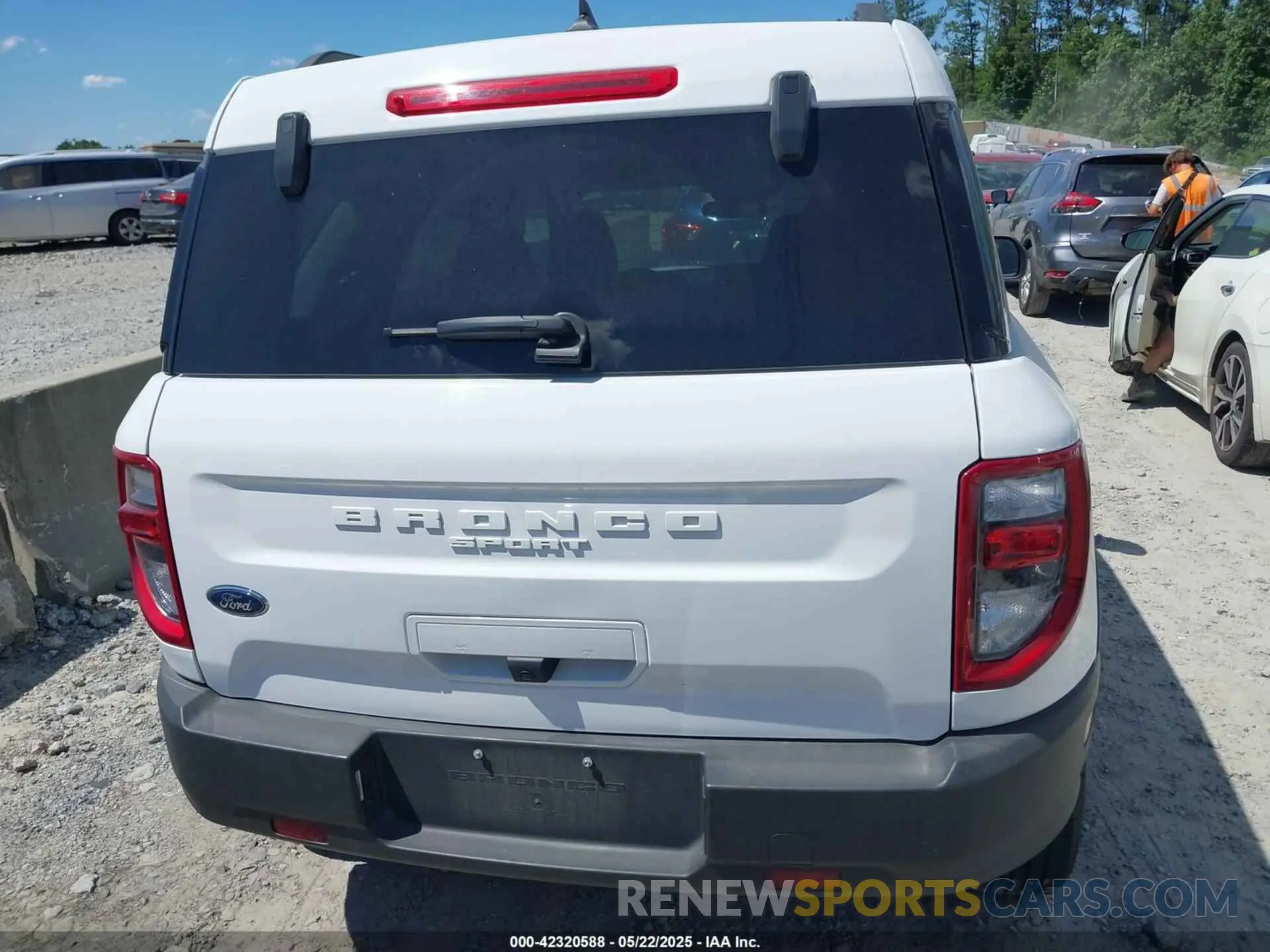 16 Photograph of a damaged car 3FMCR9B63RRE38691 FORD BRONCO SPORT 2024