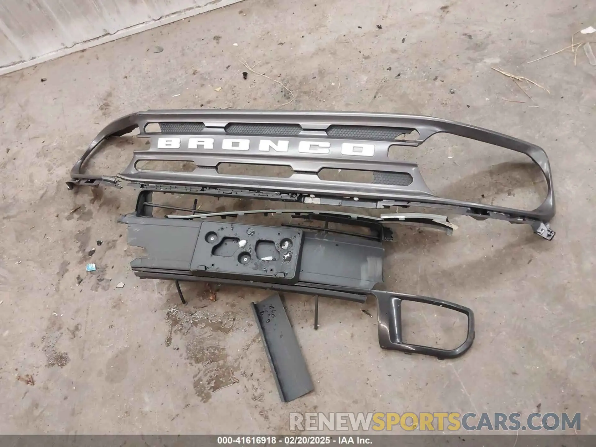 11 Photograph of a damaged car 3FMCR9B63RRF67322 FORD BRONCO SPORT 2024