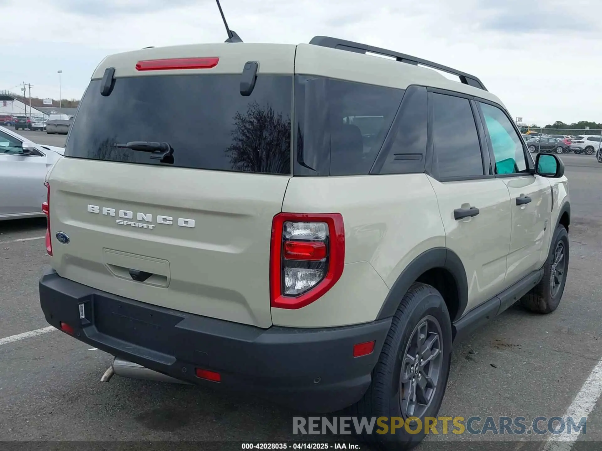 4 Photograph of a damaged car 3FMCR9B64RRF67202 FORD BRONCO SPORT 2024