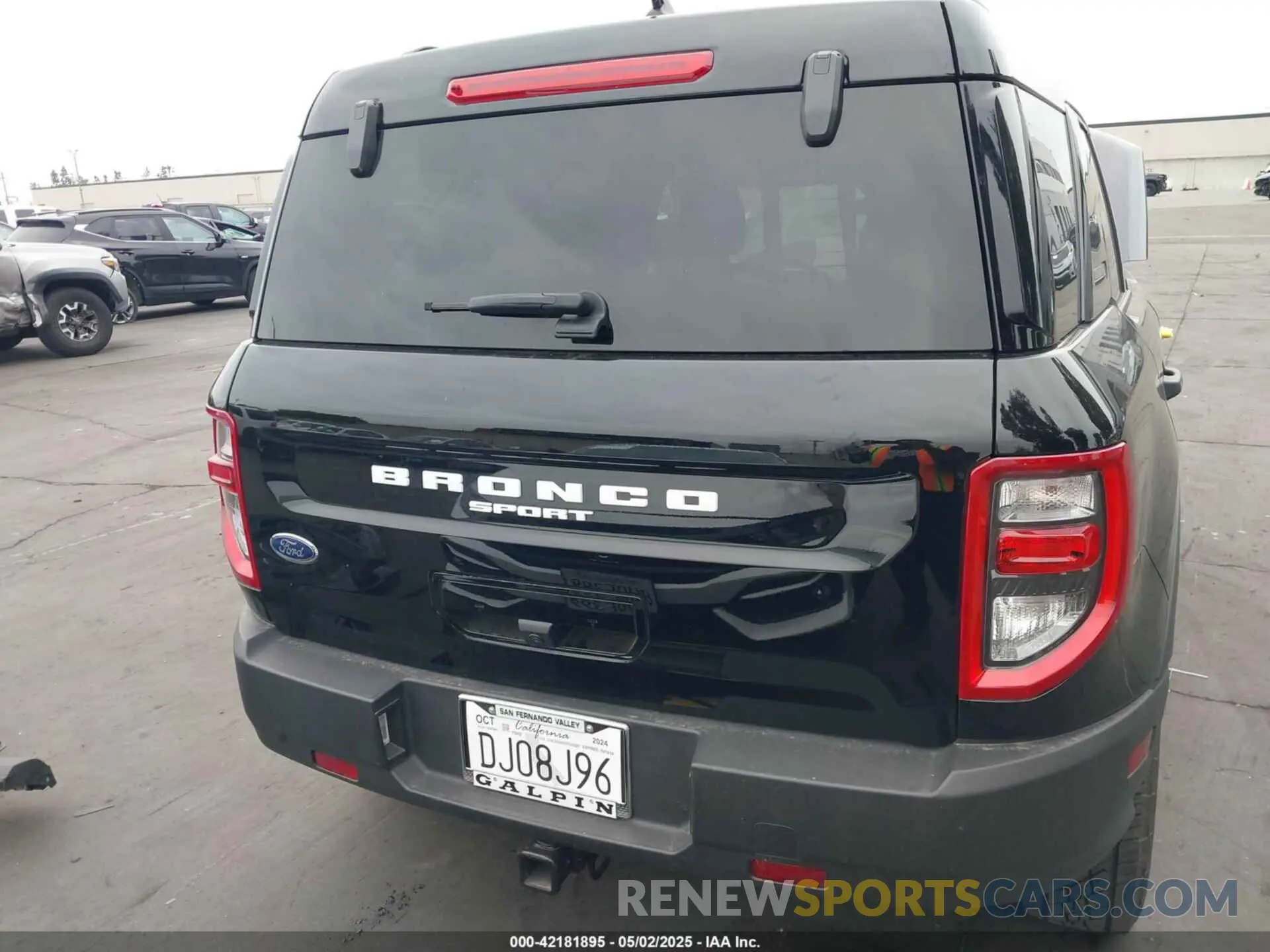 17 Photograph of a damaged car 3FMCR9B65RRE83227 FORD BRONCO SPORT 2024