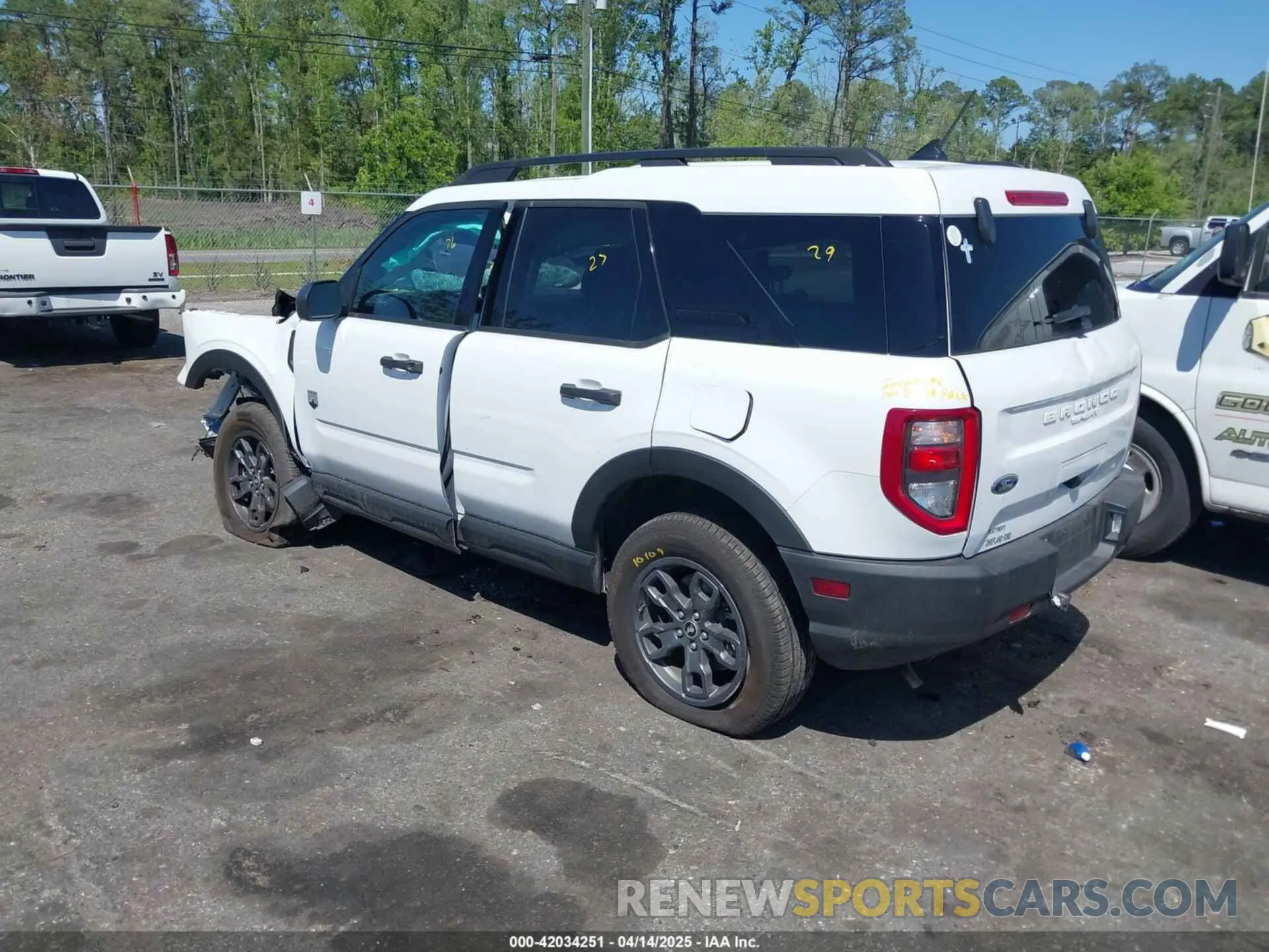 3 Photograph of a damaged car 3FMCR9B66RRE83642 FORD BRONCO SPORT 2024