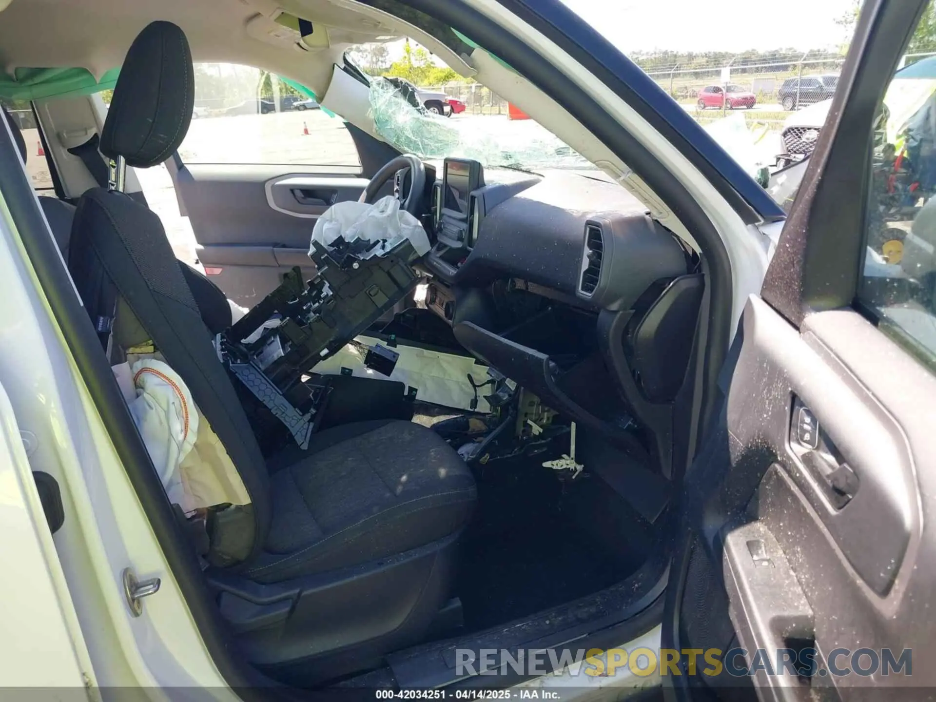 5 Photograph of a damaged car 3FMCR9B66RRE83642 FORD BRONCO SPORT 2024