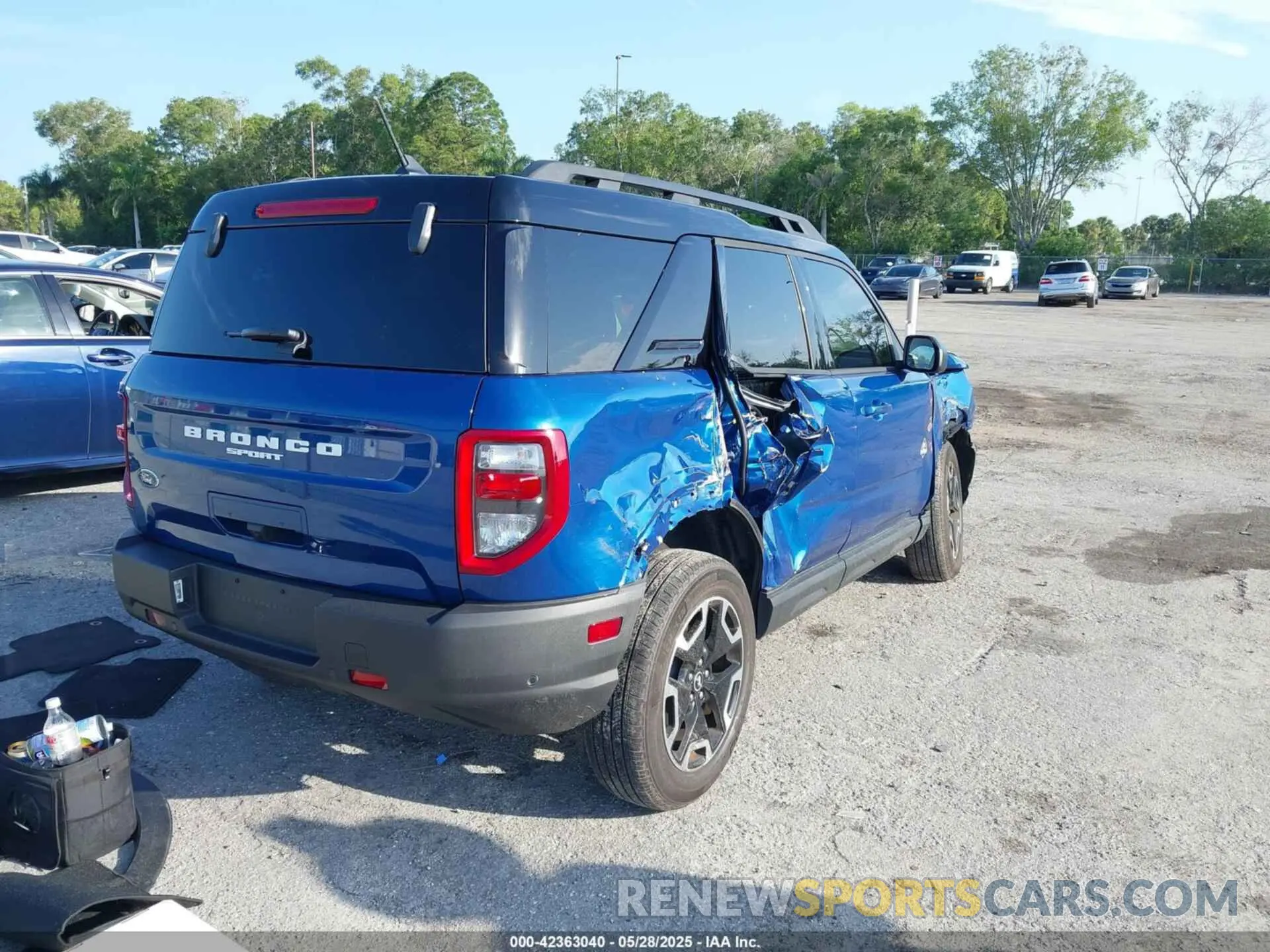4 Photograph of a damaged car 3FMCR9C61RRF36536 FORD BRONCO SPORT 2024