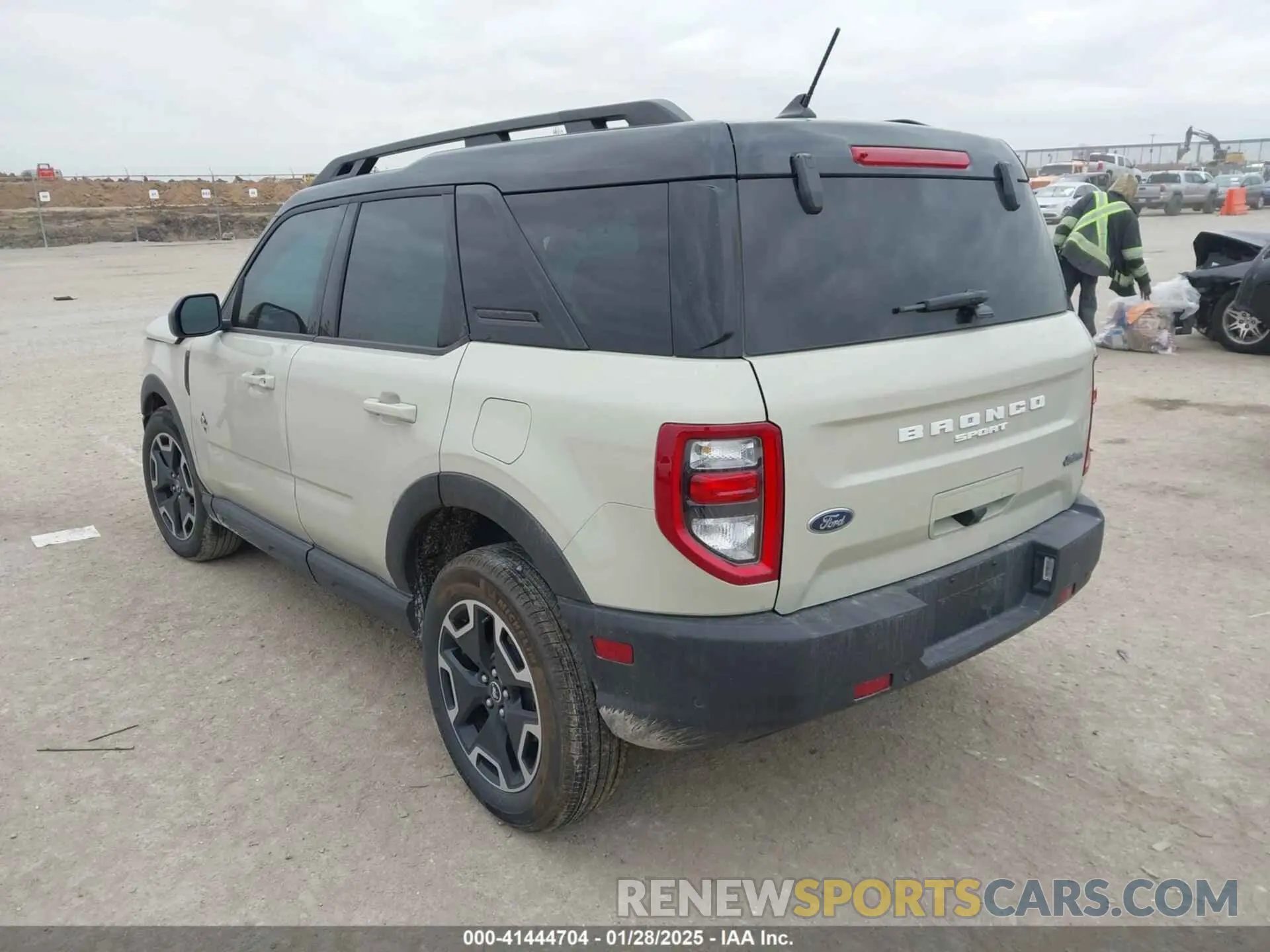 3 Photograph of a damaged car 3FMCR9C61RRF50842 FORD BRONCO SPORT 2024