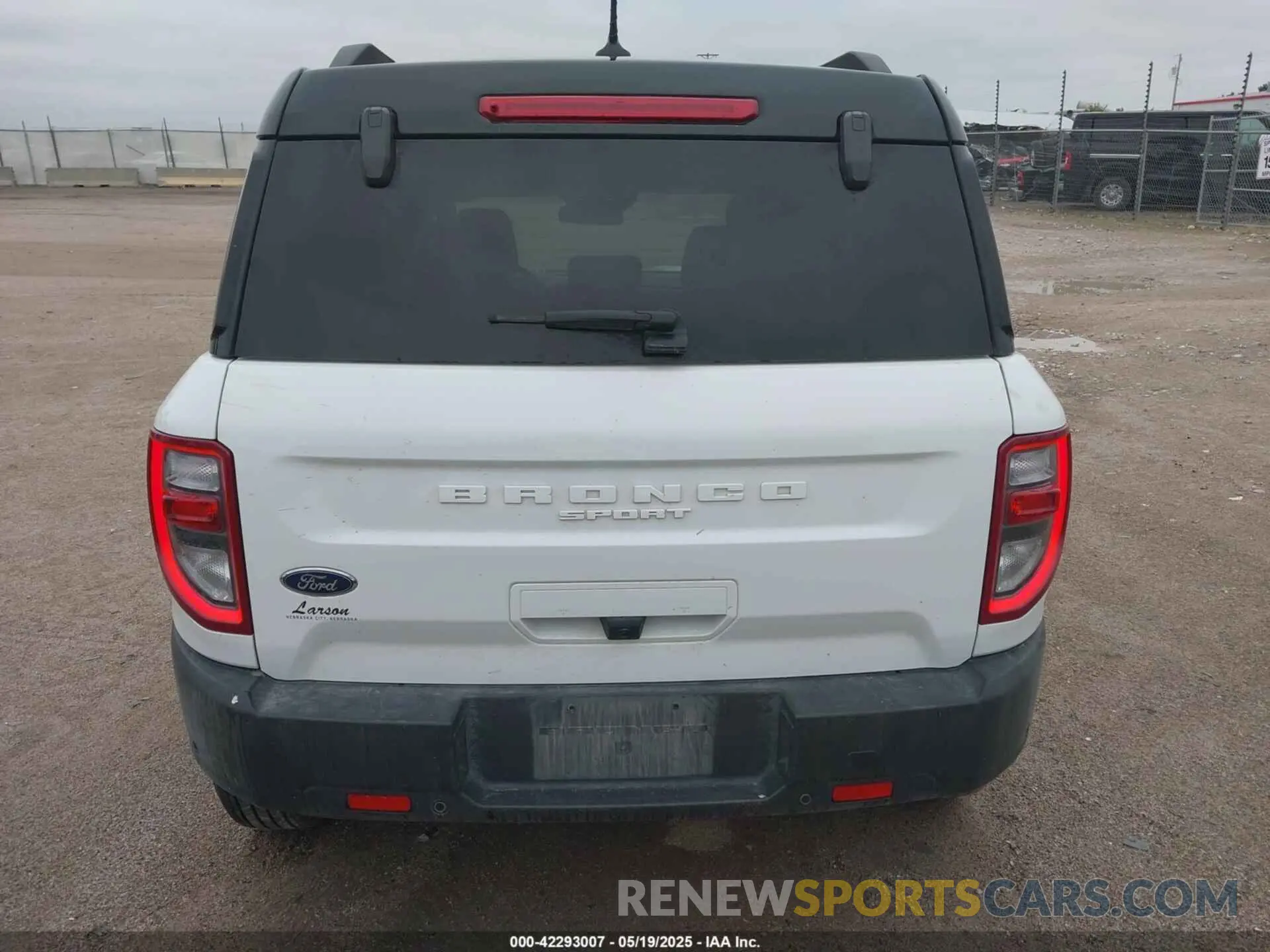 16 Photograph of a damaged car 3FMCR9C66RRE99306 FORD BRONCO SPORT 2024