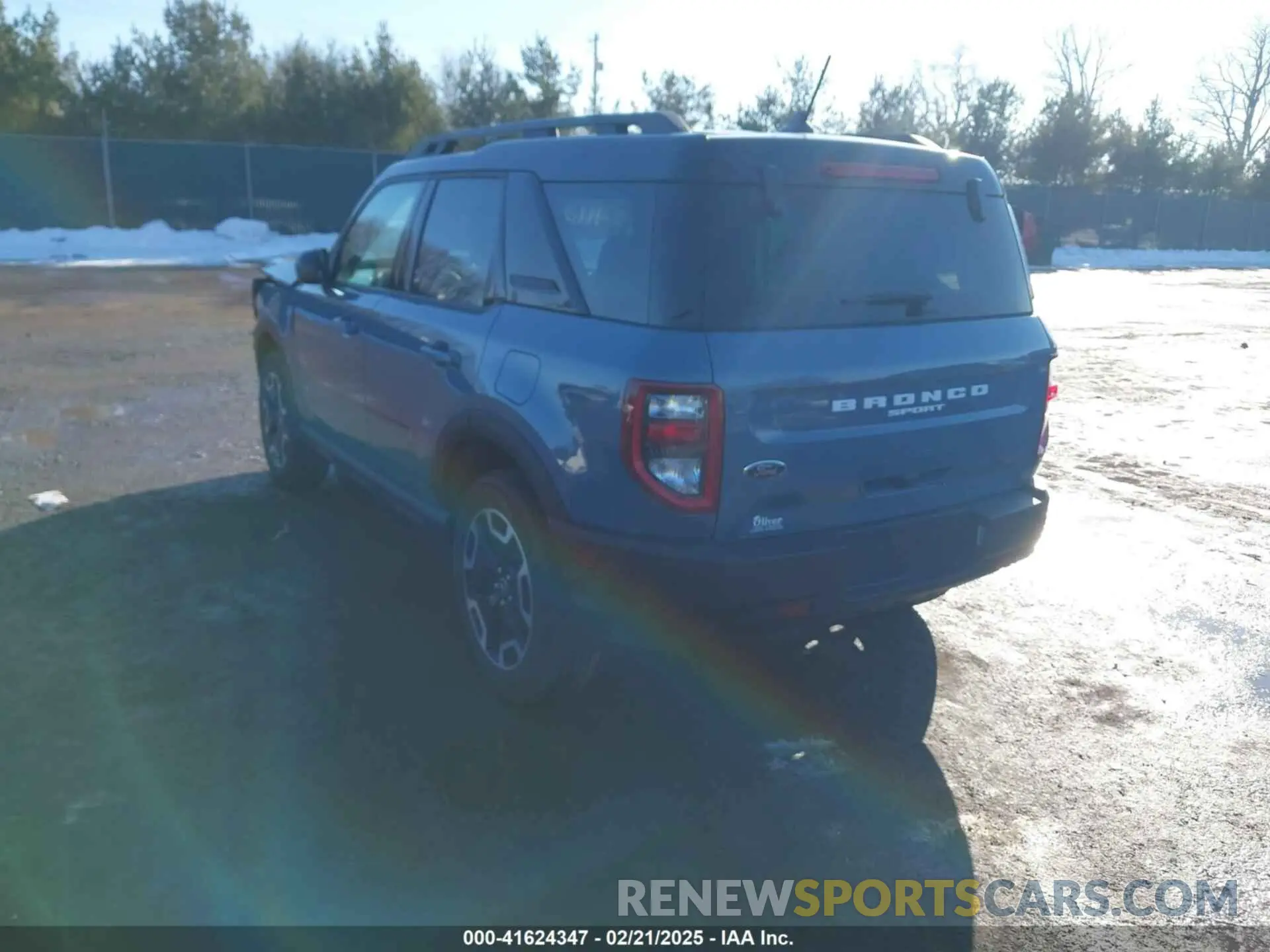3 Photograph of a damaged car 3FMCR9C67RRE16157 FORD BRONCO SPORT 2024