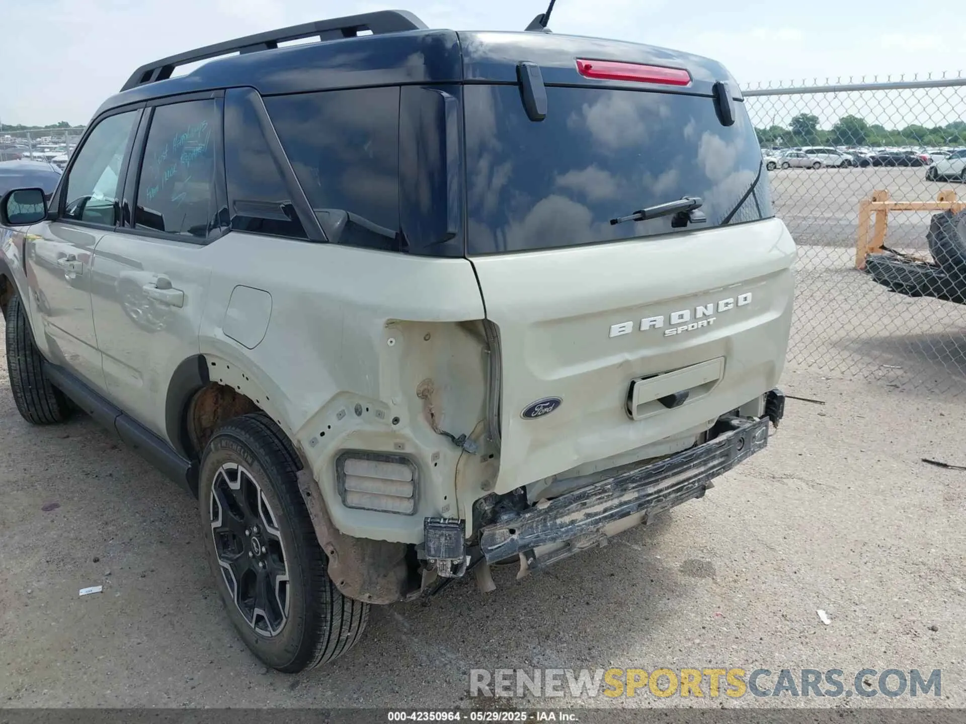 6 Photograph of a damaged car 3FMCR9C68RRE59647 FORD BRONCO SPORT 2024