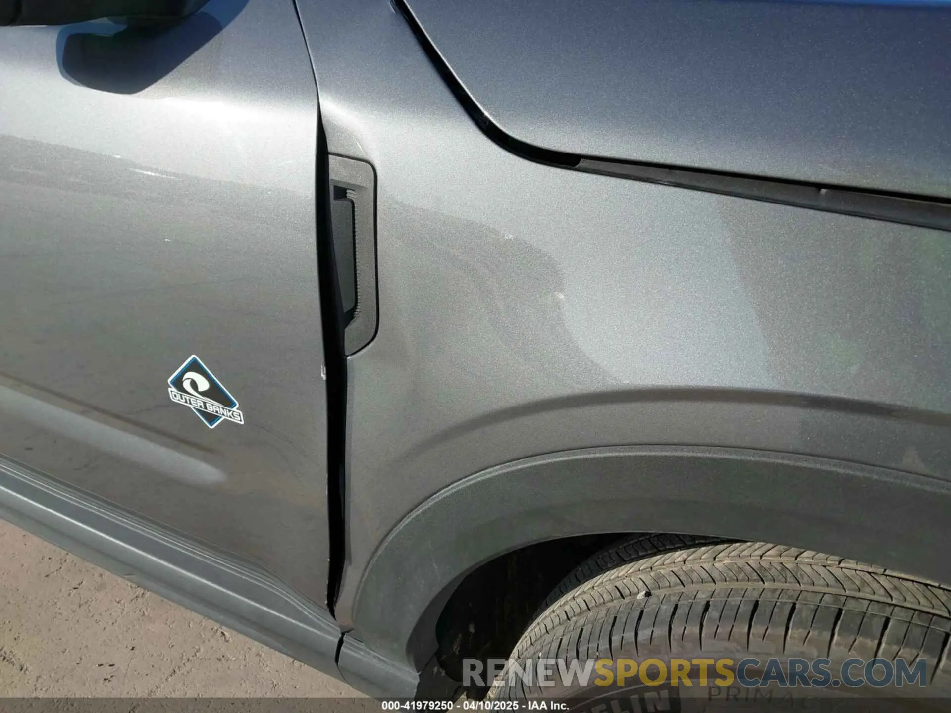 17 Photograph of a damaged car 3FMCR9C69RRE76392 FORD BRONCO SPORT 2024