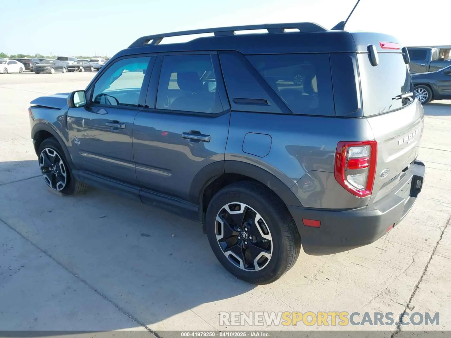 3 Photograph of a damaged car 3FMCR9C69RRE76392 FORD BRONCO SPORT 2024