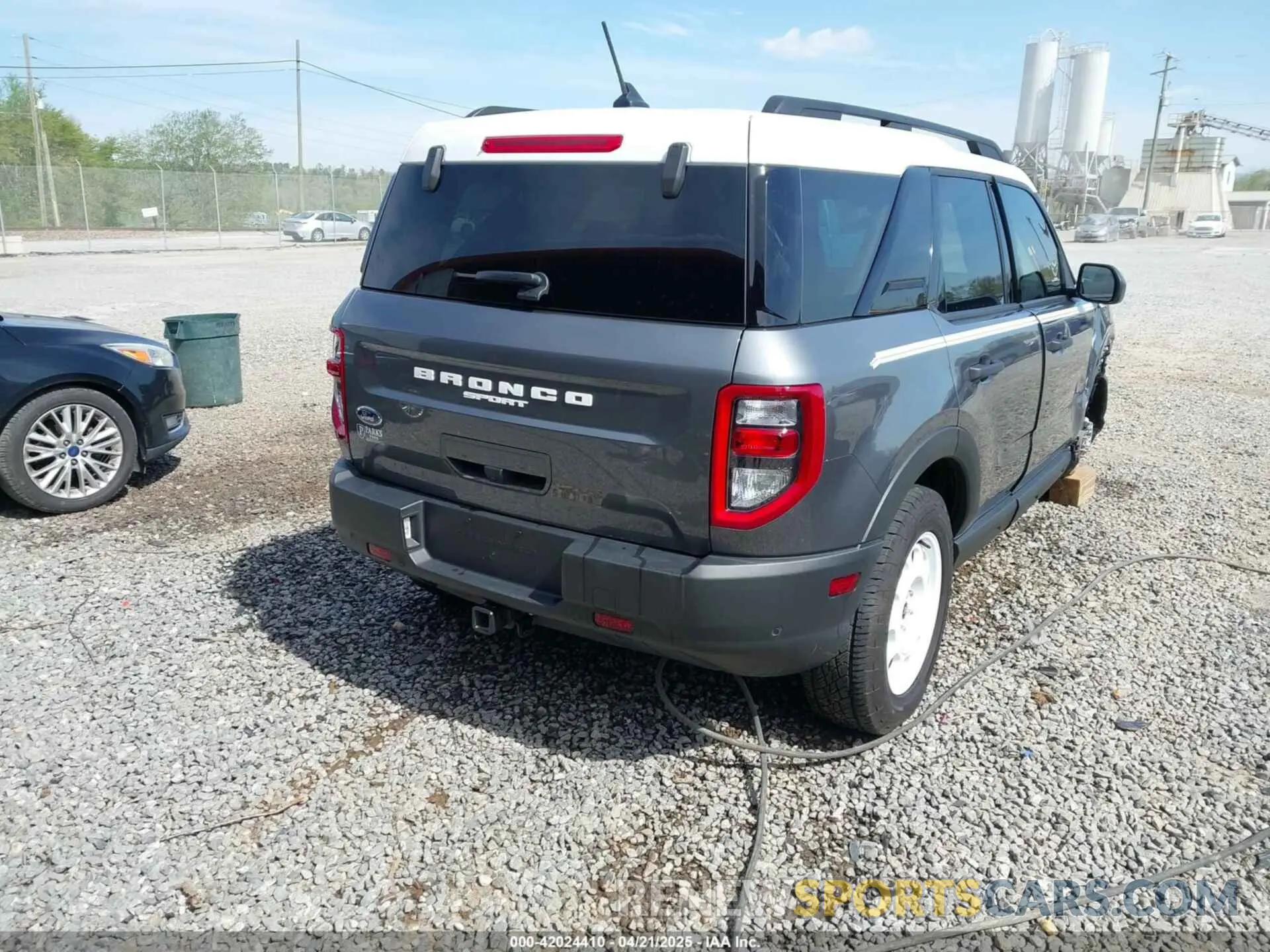 4 Photograph of a damaged car 3FMCR9G64RRE14313 FORD BRONCO SPORT 2024