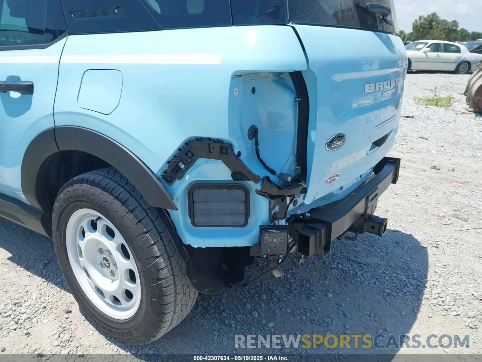 18 Photograph of a damaged car 3FMCR9G65RRF35612 FORD BRONCO SPORT 2024