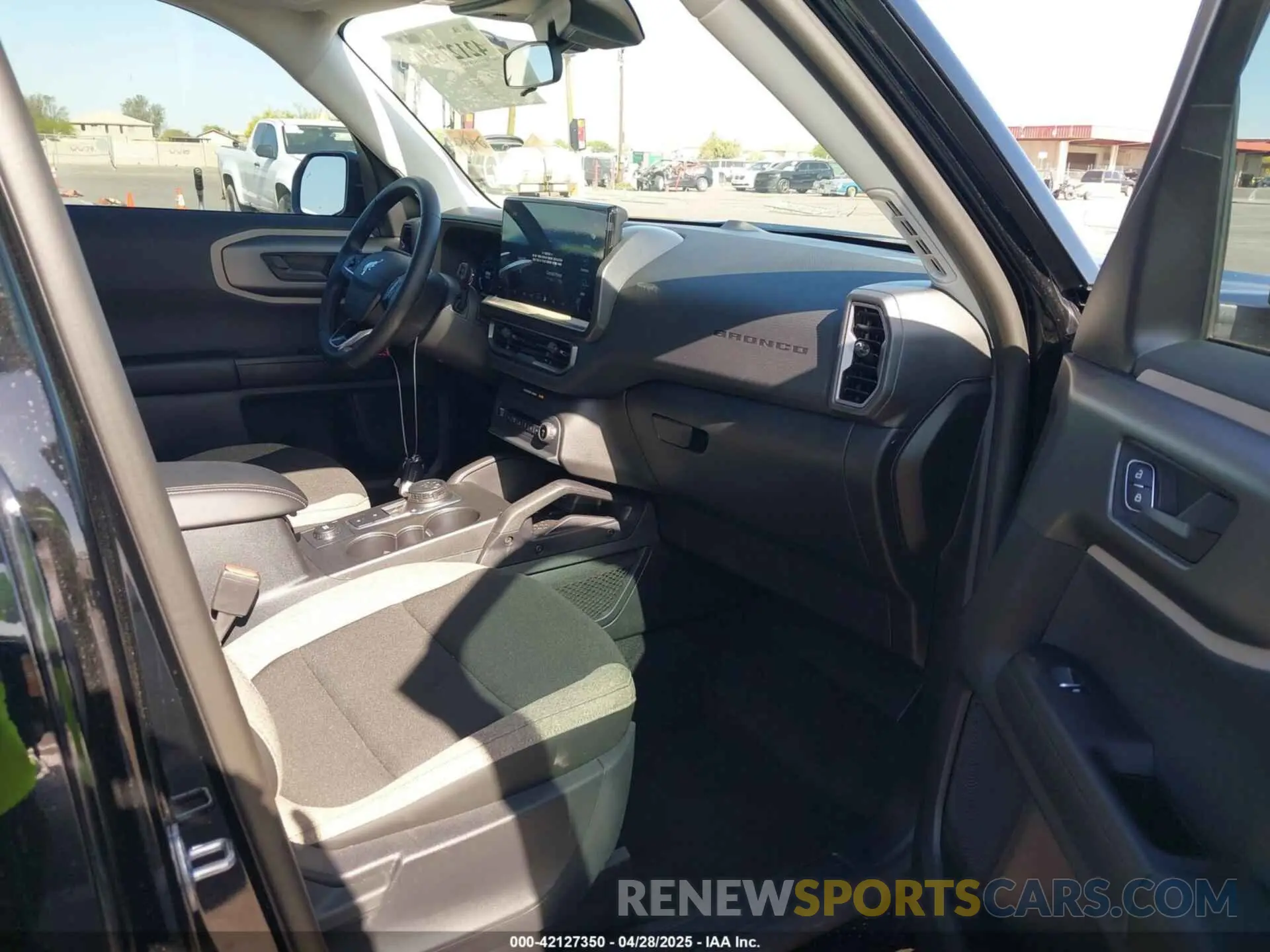 5 Photograph of a damaged car 3FMCR9BN2SRE14749 FORD BRONCO SPORT 2025