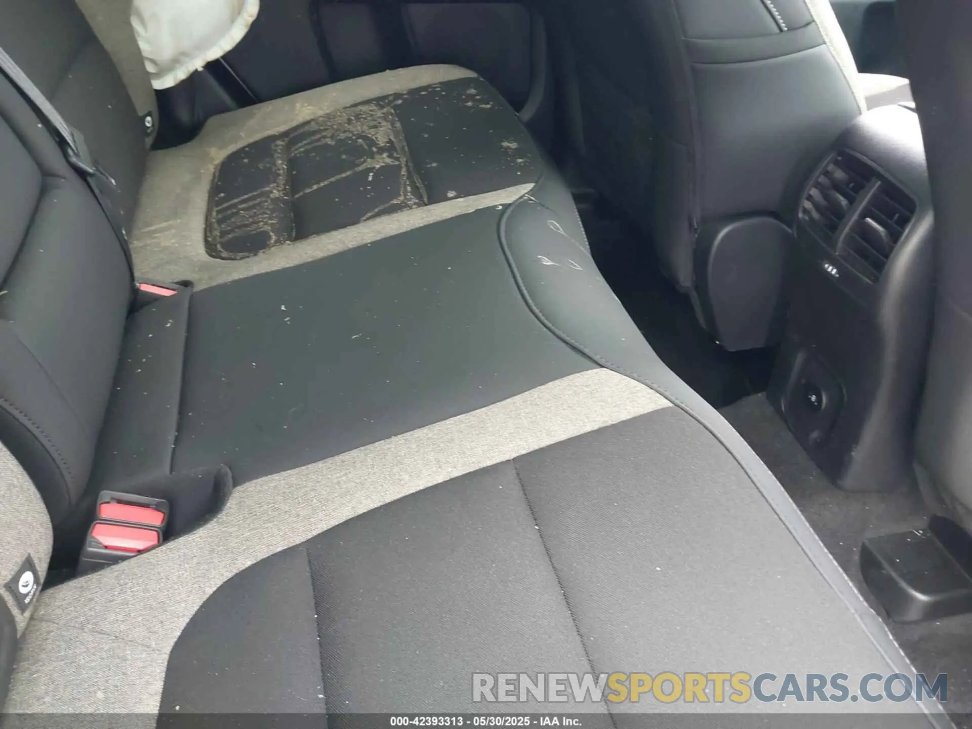 8 Photograph of a damaged car 3FMCR9BN9SRE31676 FORD BRONCO SPORT 2025