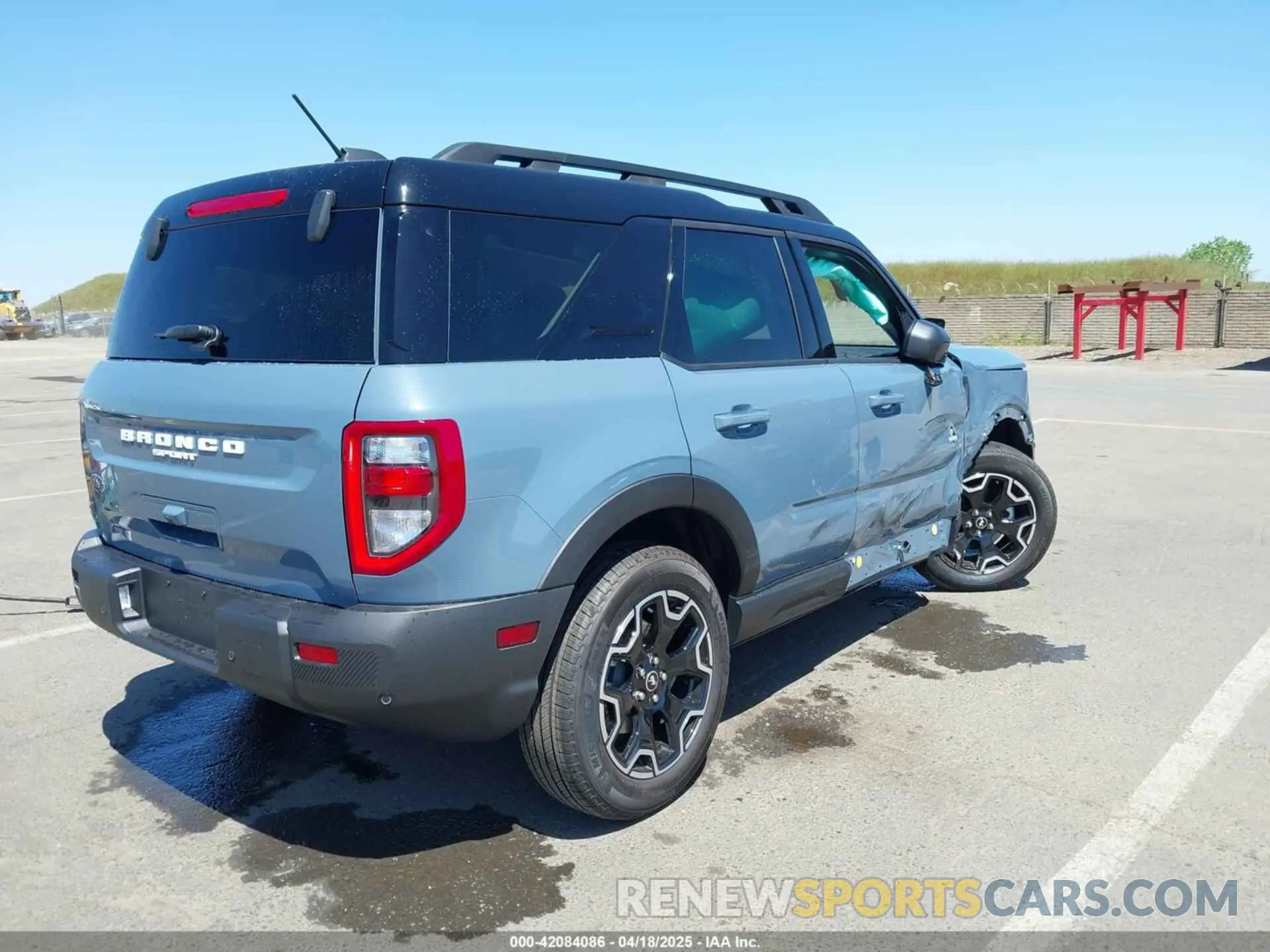 4 Photograph of a damaged car 3FMCR9CN6SRE21590 FORD BRONCO SPORT 2025