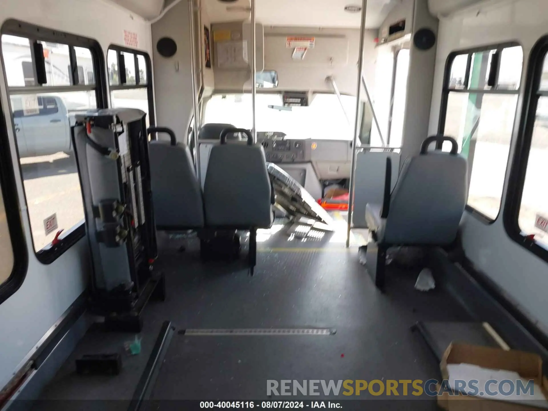 15 Photograph of a damaged car 1FDEE3FS6KDC17707 FORD E-350 CUTAWAY 2019
