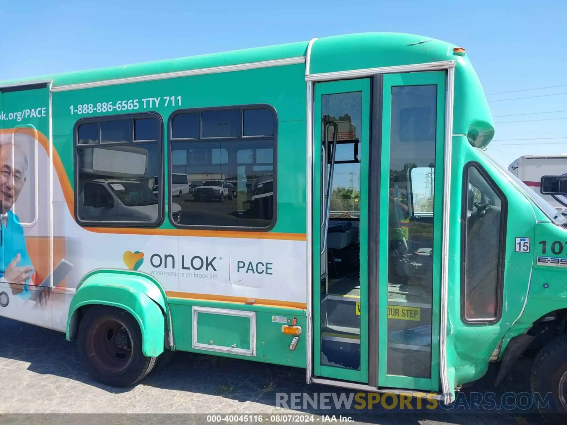 17 Photograph of a damaged car 1FDEE3FS6KDC17707 FORD E-350 CUTAWAY 2019