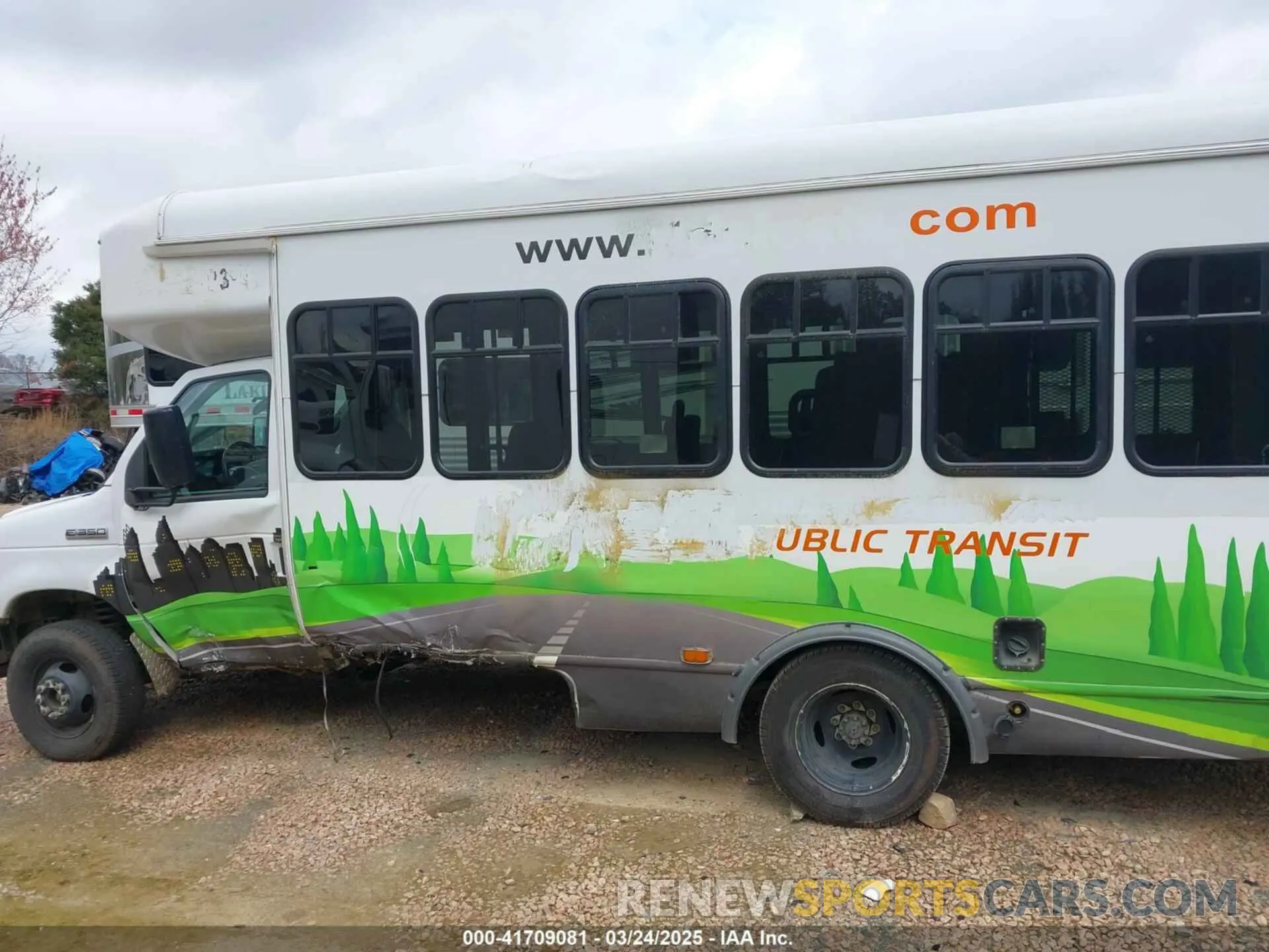 16 Photograph of a damaged car 1FDEE3FS7KDC59562 FORD E-350 CUTAWAY 2019