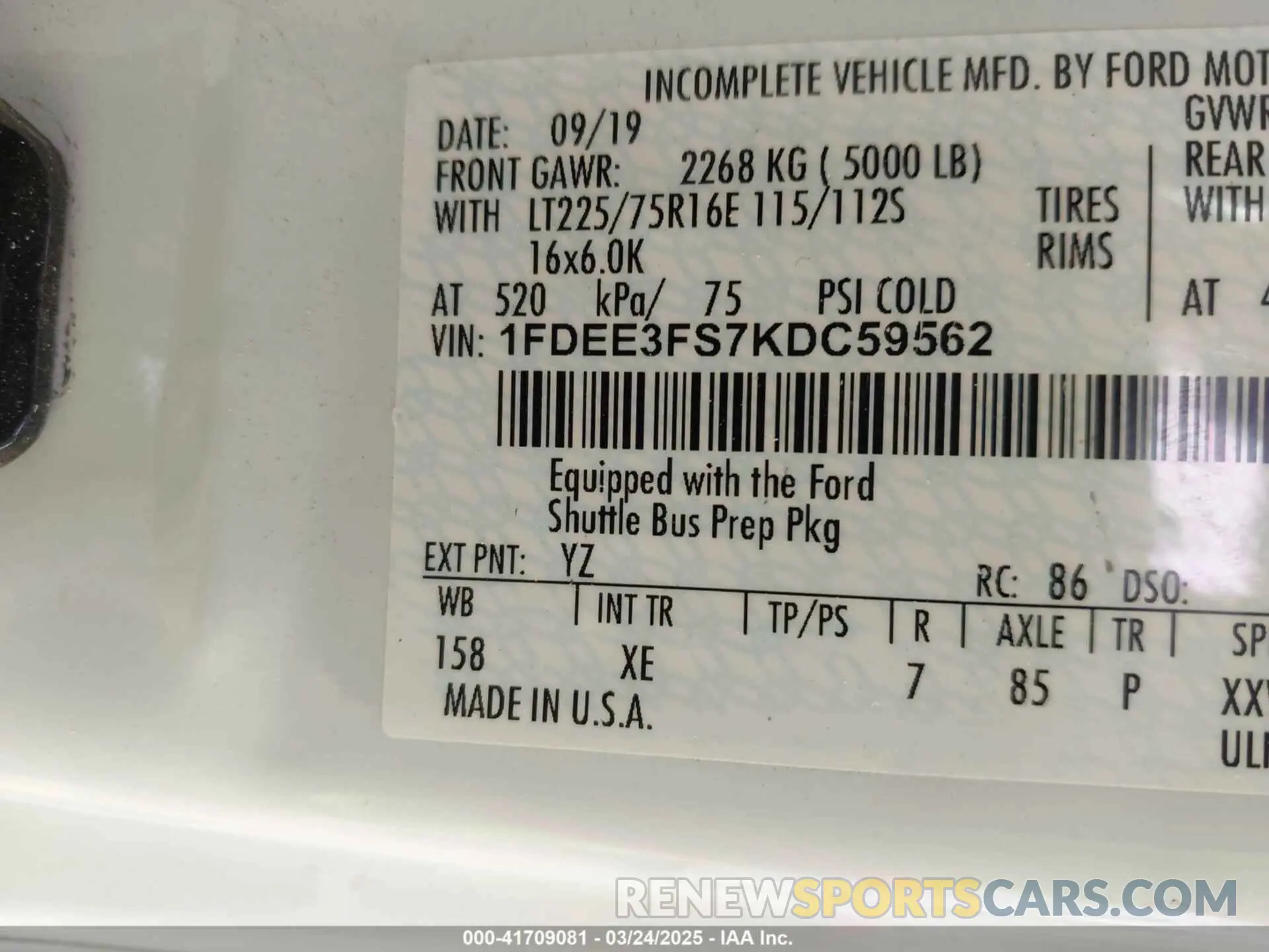 8 Photograph of a damaged car 1FDEE3FS7KDC59562 FORD E-350 CUTAWAY 2019