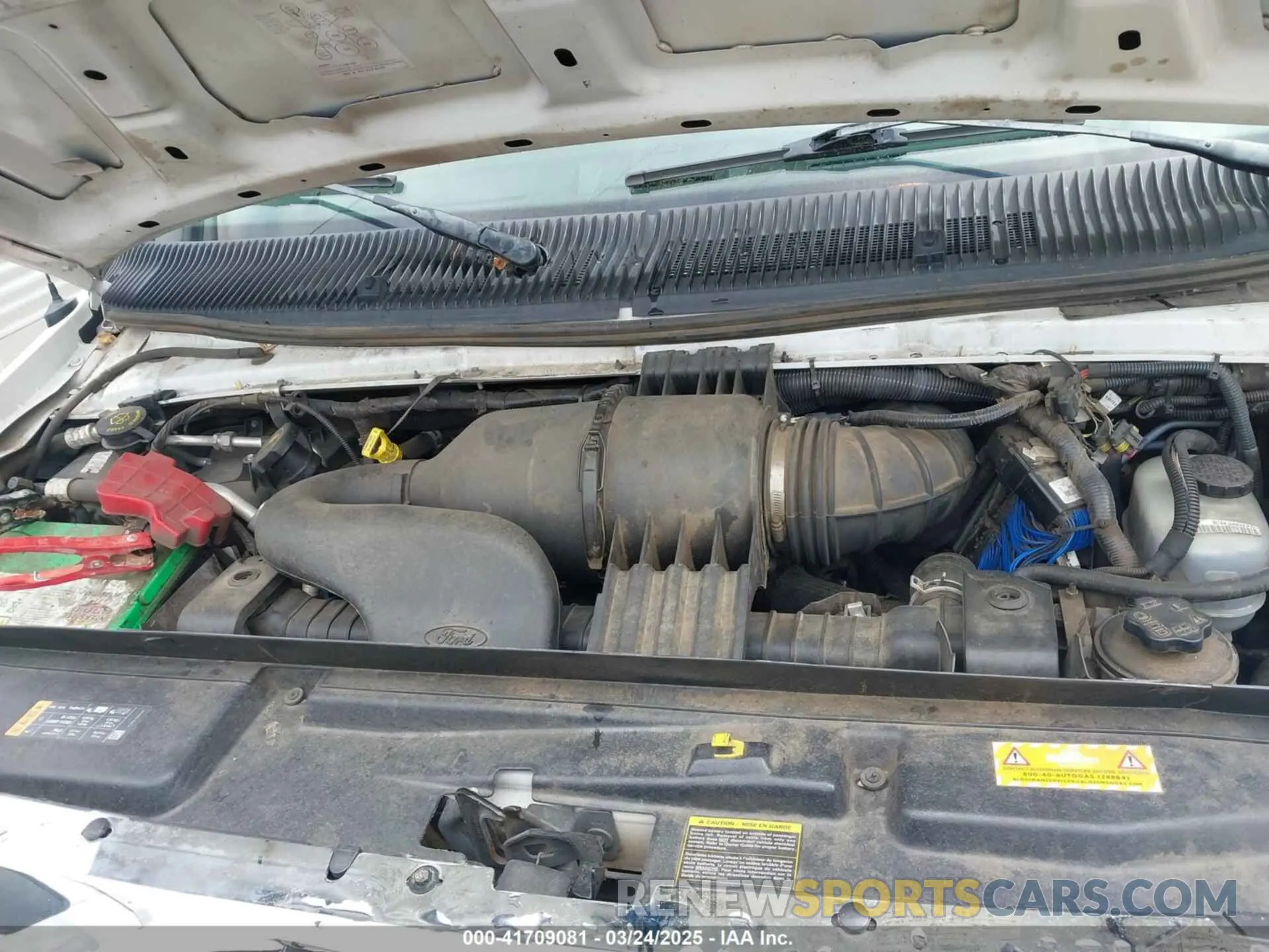 9 Photograph of a damaged car 1FDEE3FS7KDC59562 FORD E-350 CUTAWAY 2019