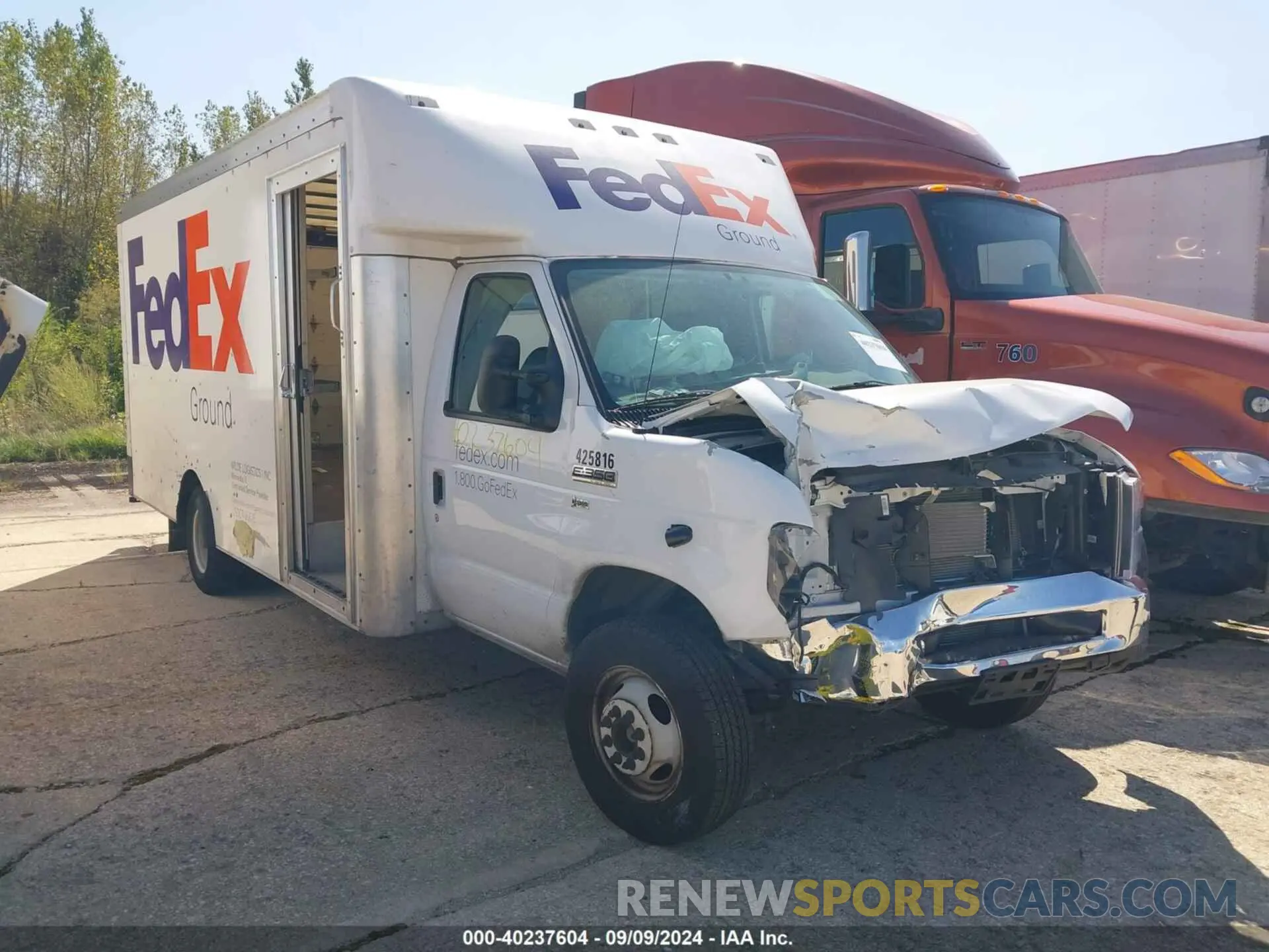 1 Photograph of a damaged car 1FDWE3F6XKDC35618 FORD E-350 CUTAWAY 2019